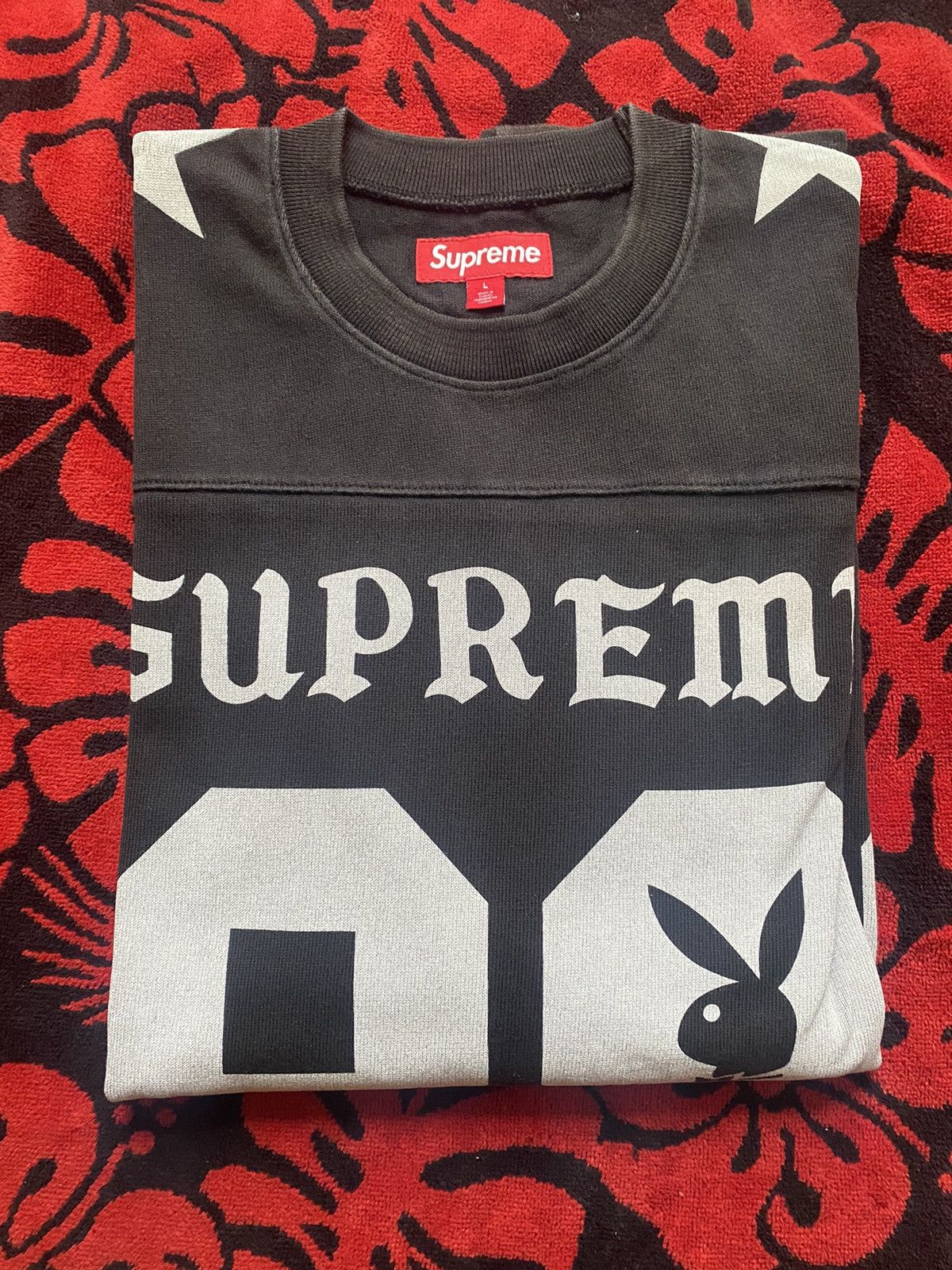 Supreme Supreme Playboy L/S Football Top large Size US L / EU 52-54 / 3 - 4 Thumbnail