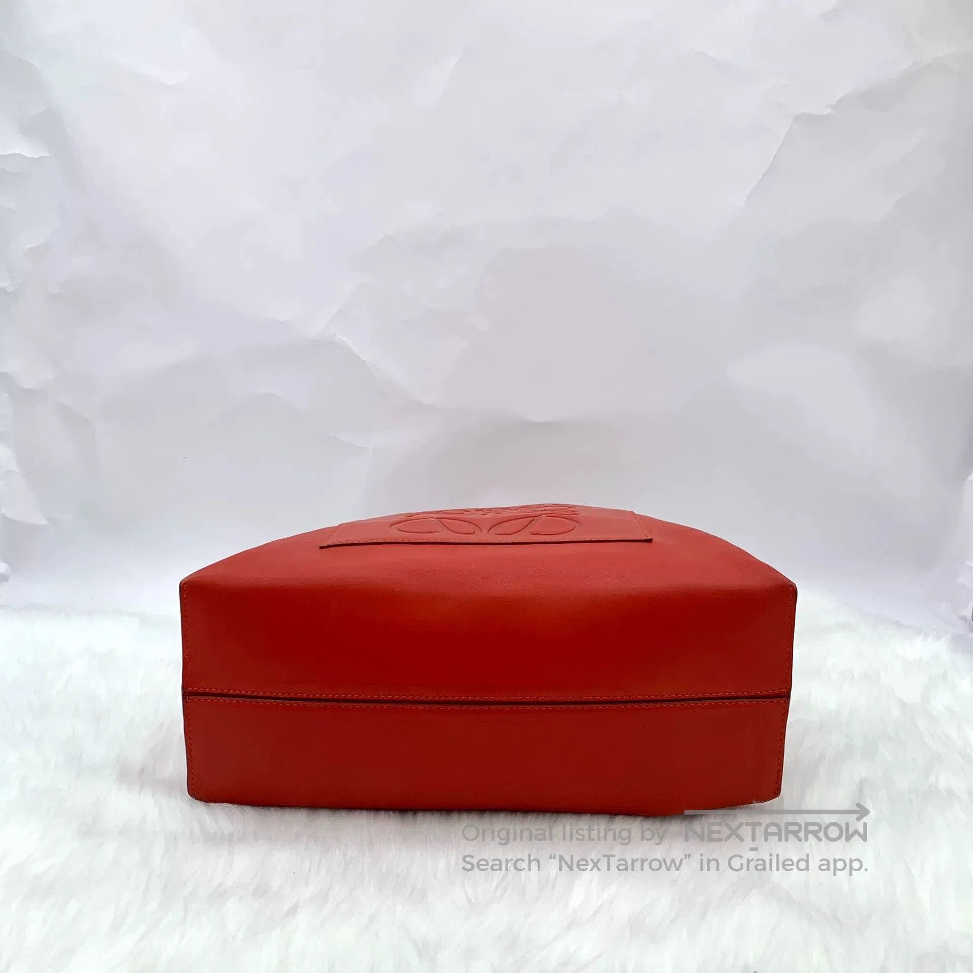 Loewe Loewe Red Logo Embossed Tote Bag. Size ONE SIZE - 5 Thumbnail
