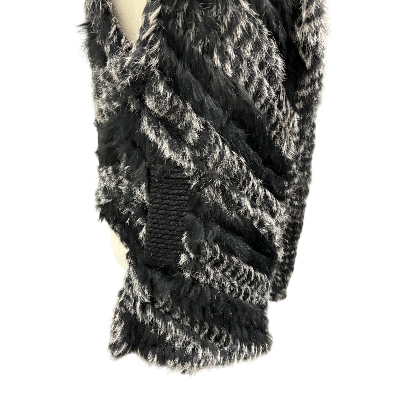 Marc by Marc Jacobs Marc Jacobs Fur Chevron Striped Vest Size S / US 4 / IT 40 - 6 Thumbnail