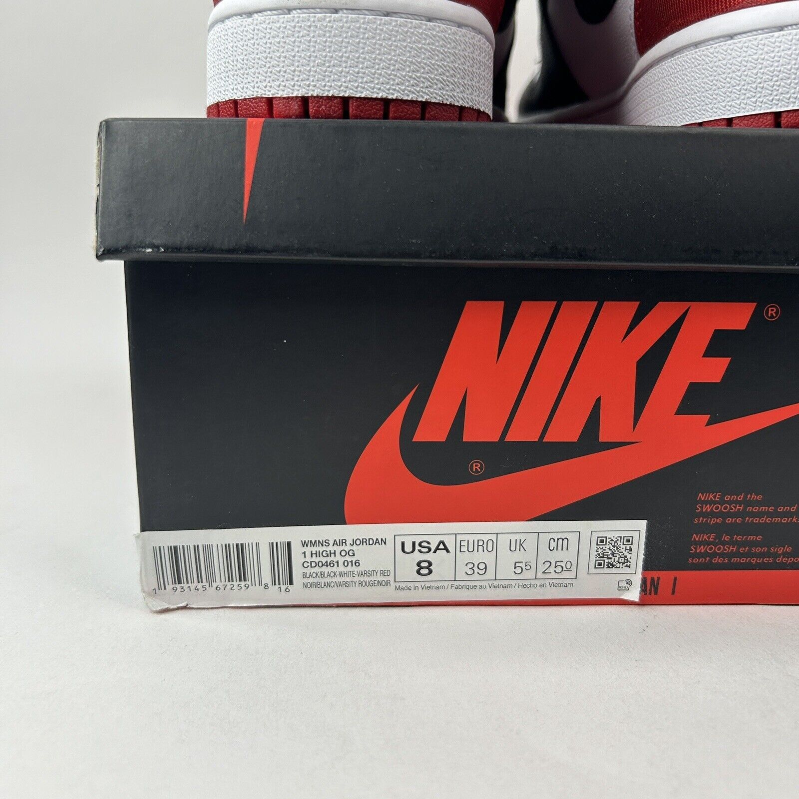 Nike Nike Air Jordan 1 Retro High WMNS “Satin Black Toe” 2024 Size US 8 / IT 38 - 5 Thumbnail