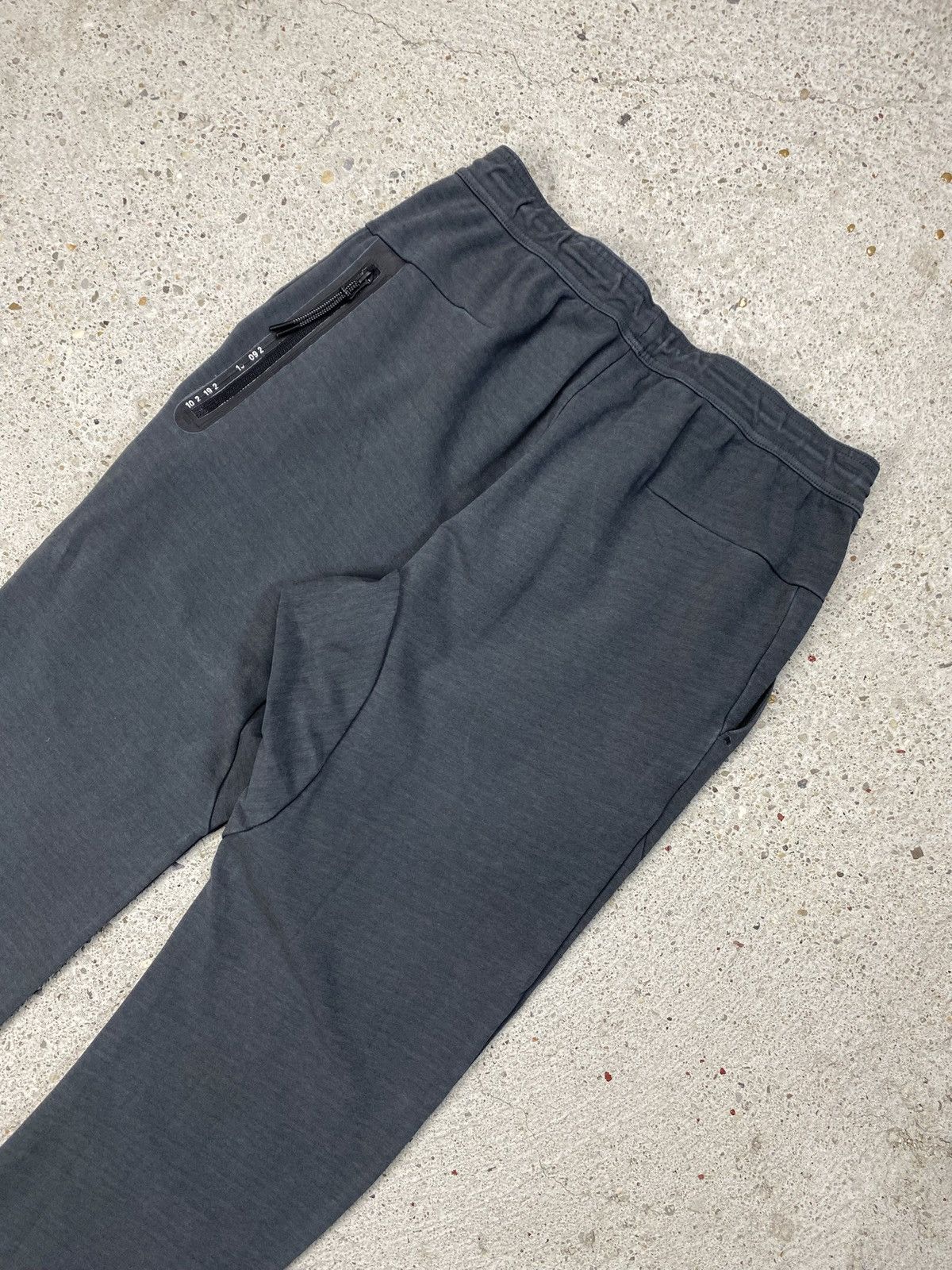 Nike Nike tech fleece fc barcelona gret swetapants football Size US 34 / EU 50 - 10 Thumbnail