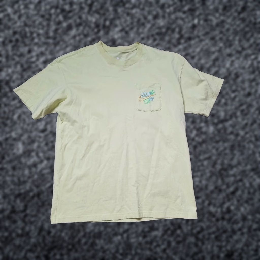 Nike Nike SB Shirt Mens M Neon Yellow Short Sleeve Skateboarding Pocket Tee Shirt Size US M / EU 48-50 / 2 - 1 Thumbnail