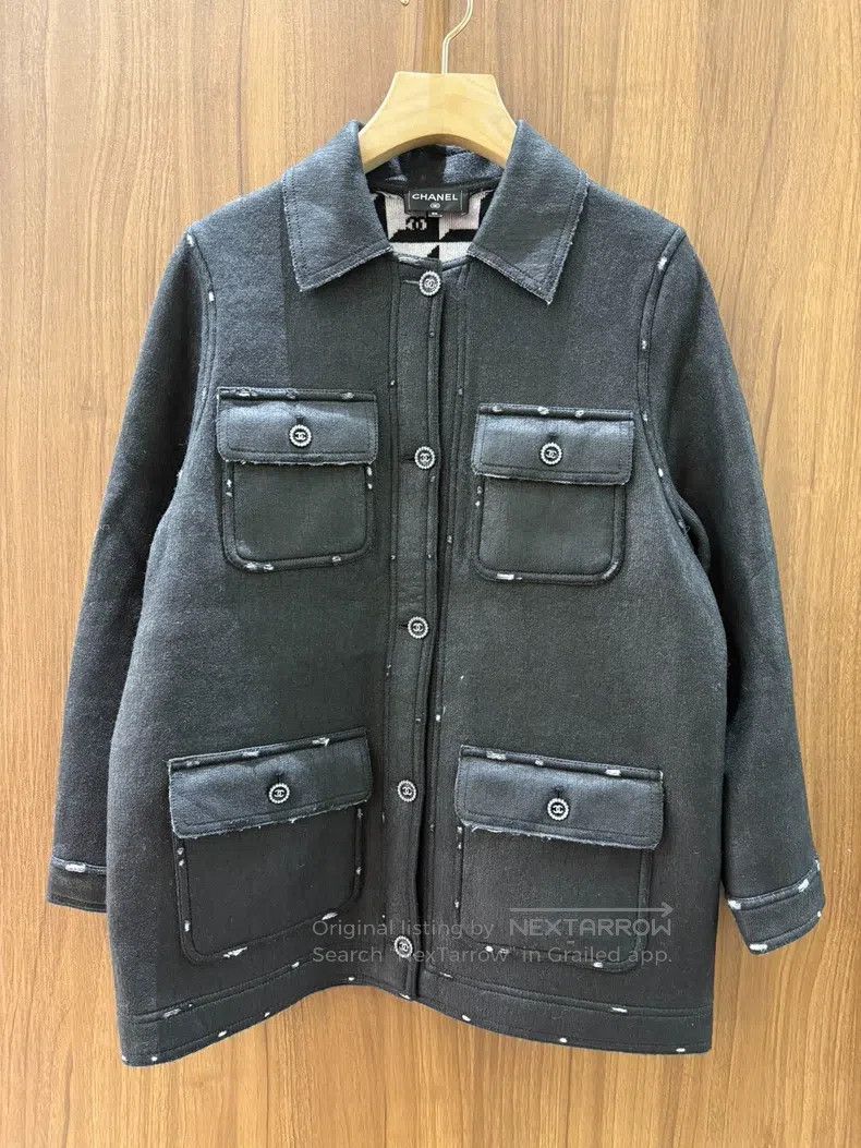 Chanel Chanel Black cashmere blend coat Size XS / US 0-2 / IT 36-38 - 1 Thumbnail
