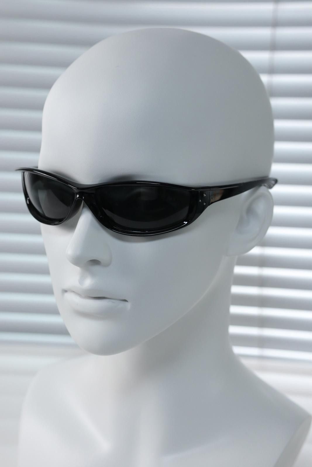 Other Vtg Avant Garde Y2K Black Rectangle Sunglasses Unisex OS Size ONE SIZE - 2 Thumbnail
