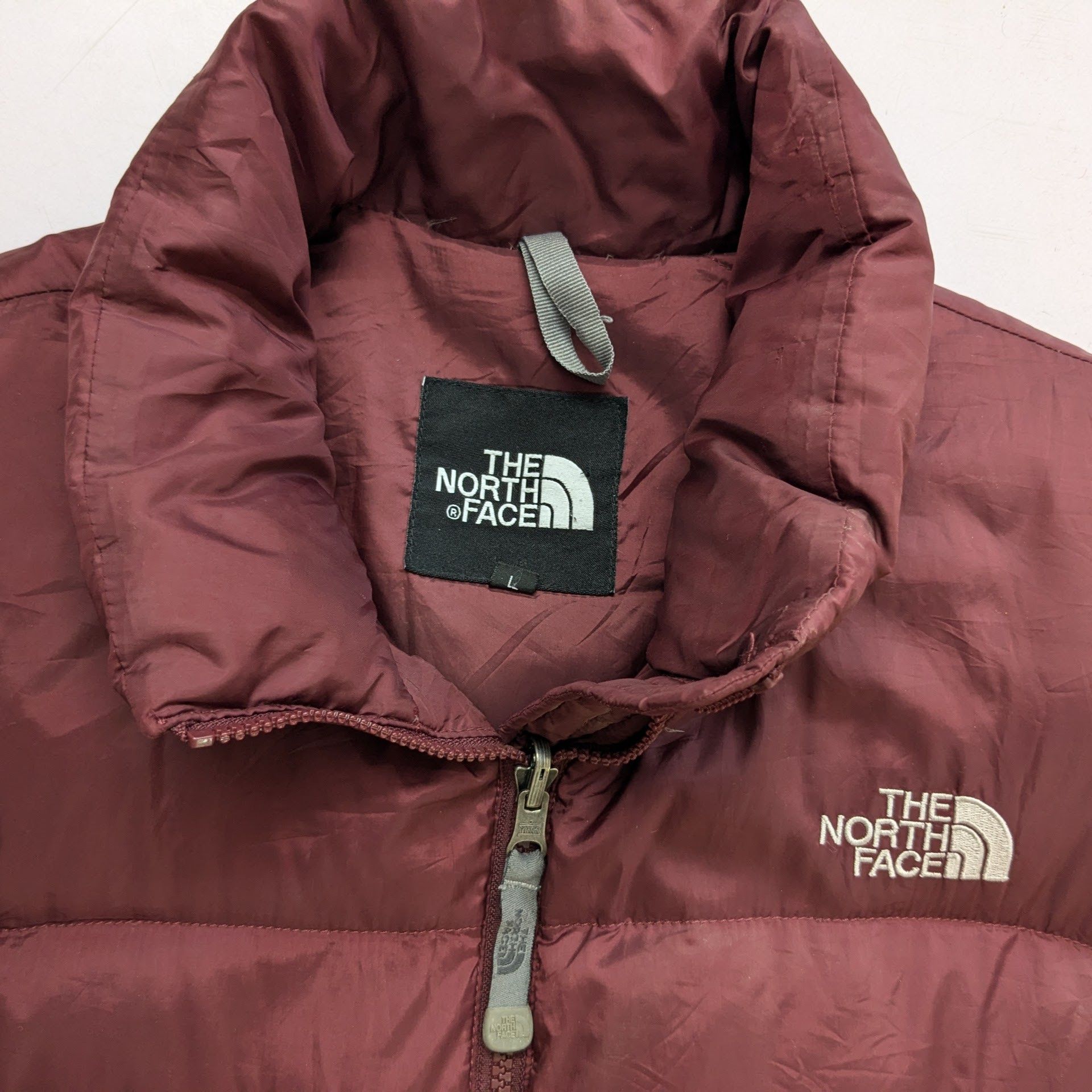 The North Face The North Face 700 series fitted nuptse iridescent dark red Size L / US 10 / IT 46 - 4 Thumbnail