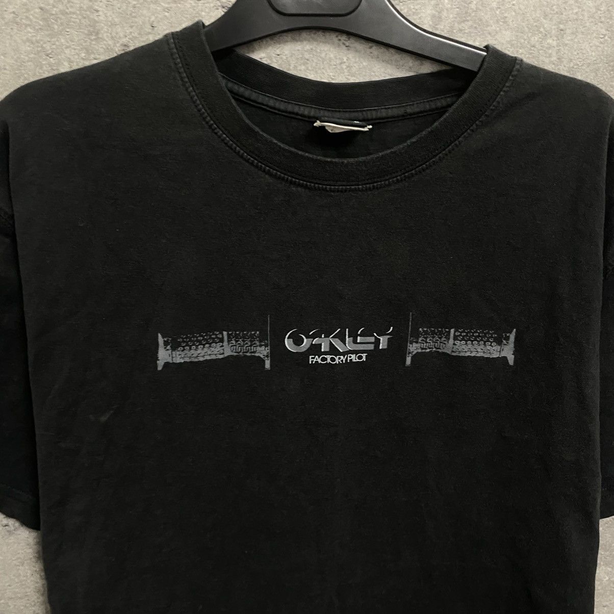Oakley Vintage Oakley T-Shirt Big Logo Y2k Size US M / EU 48-50 / 2 - 6 Thumbnail