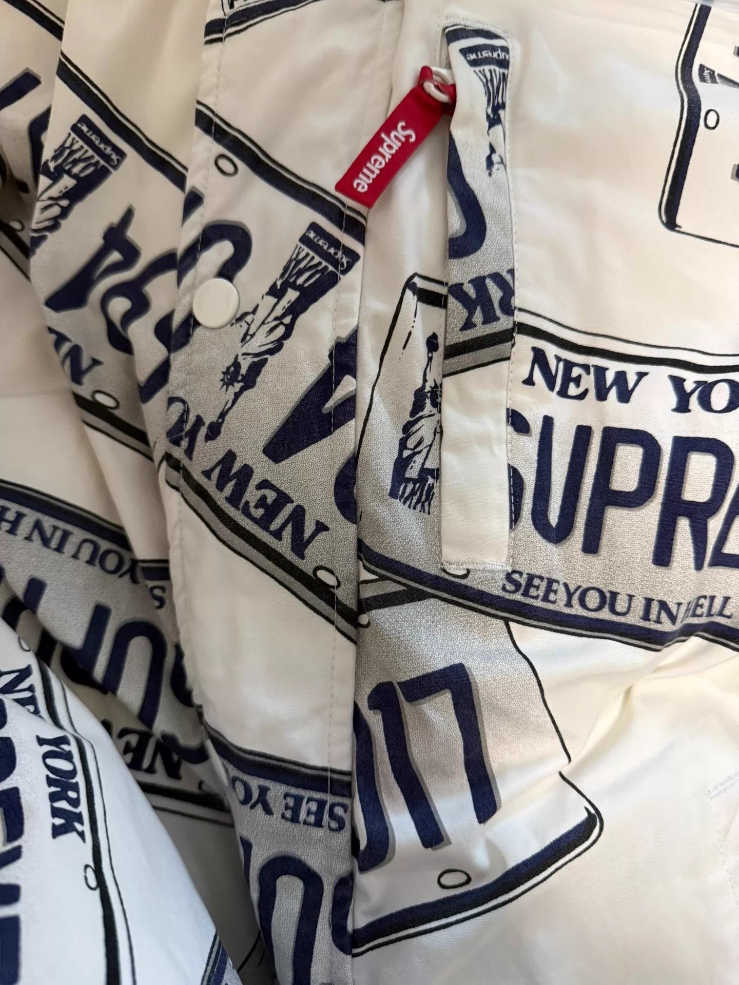 Supreme Supreme White Puffer Jacket M Worn 2x Like New Size US M / EU 48-50 / 2 - 8 Thumbnail