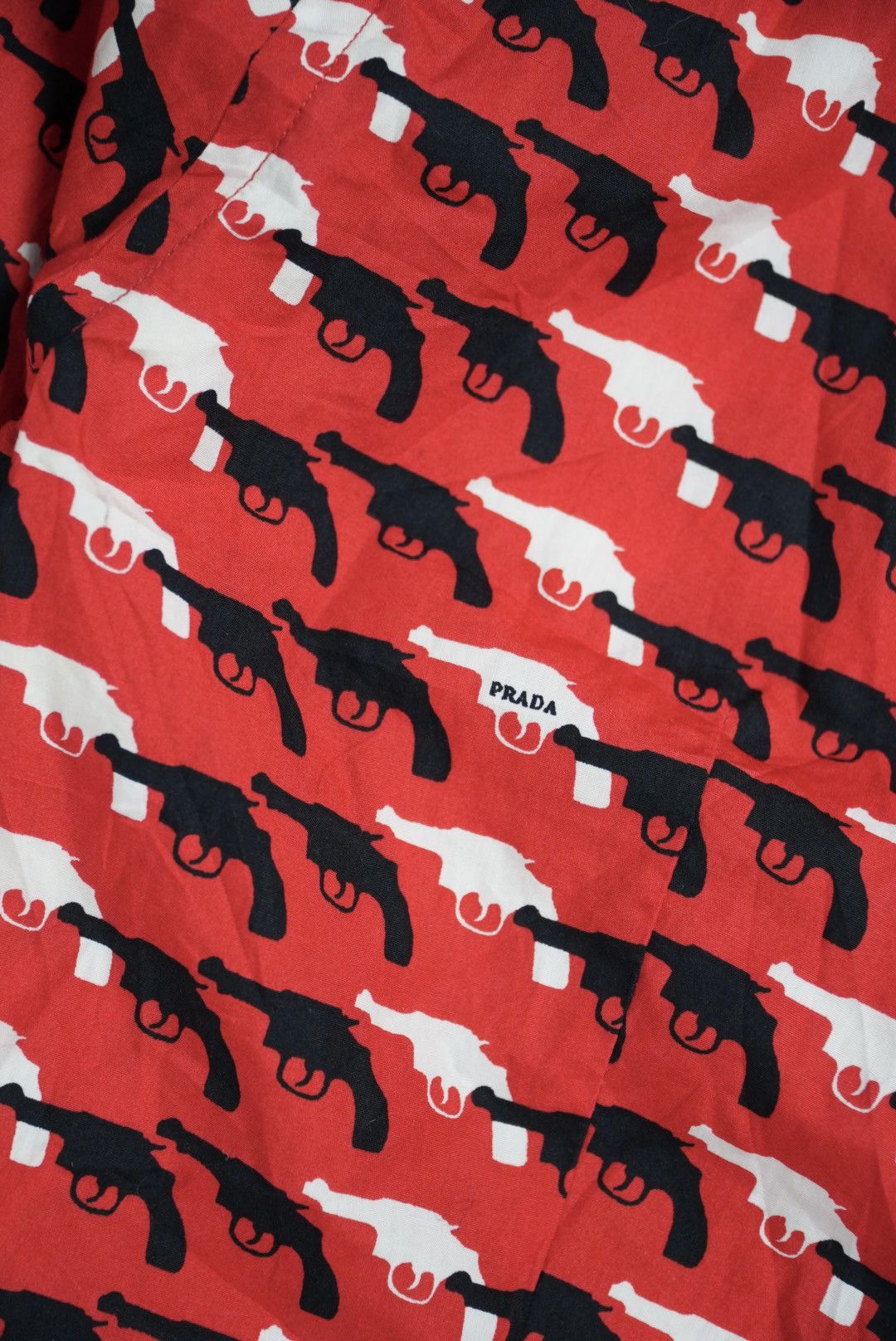 Prada Prada 2012 Gun Print Red Shirt Size US M / EU 48-50 / 2 - 7 Thumbnail