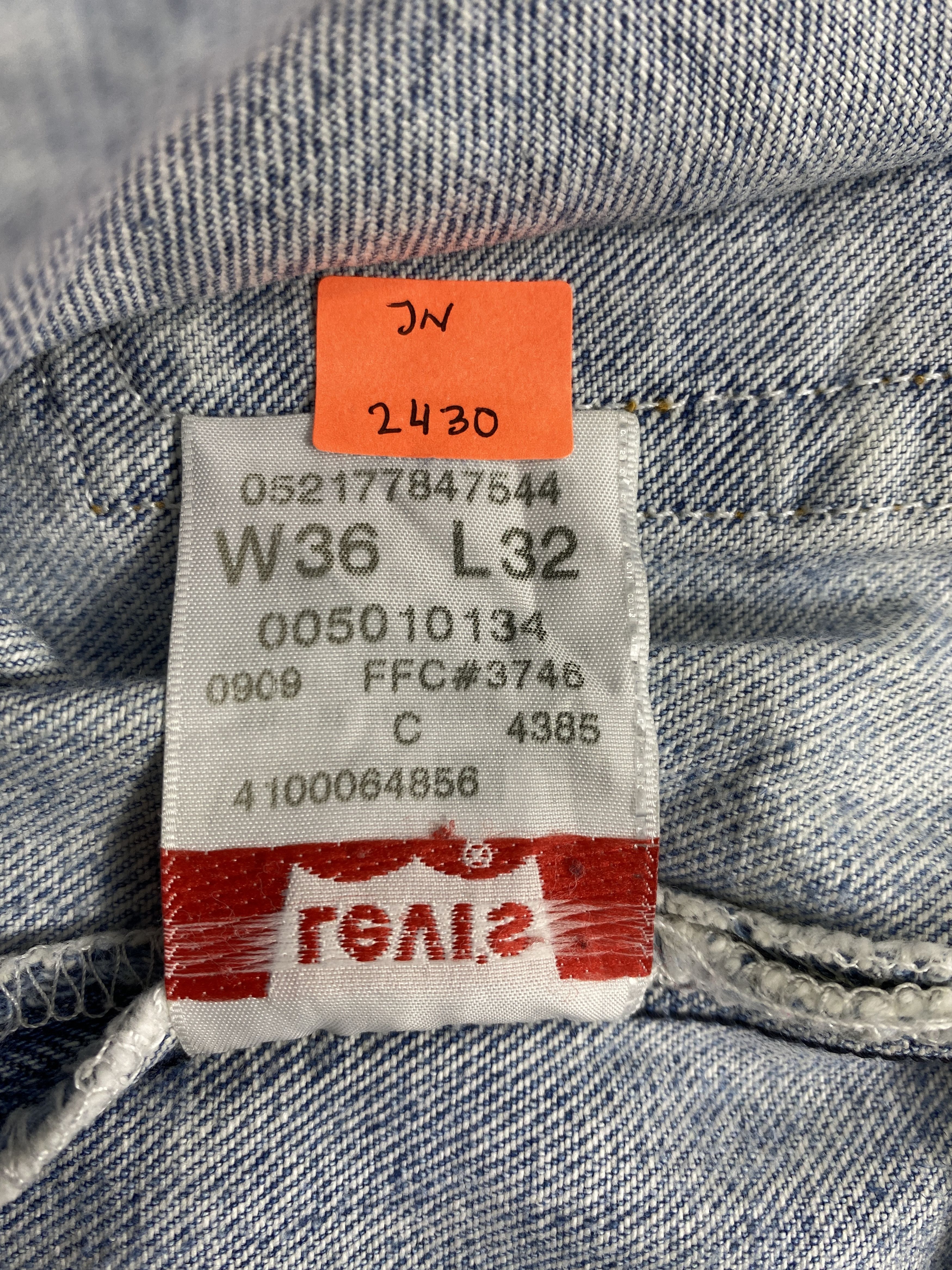 Japanese Brand Light Blue Wash Vintage Levi's 501 Jeans 36x32 Denim -JN2430 Size US 36 / EU 52 - 11 Thumbnail