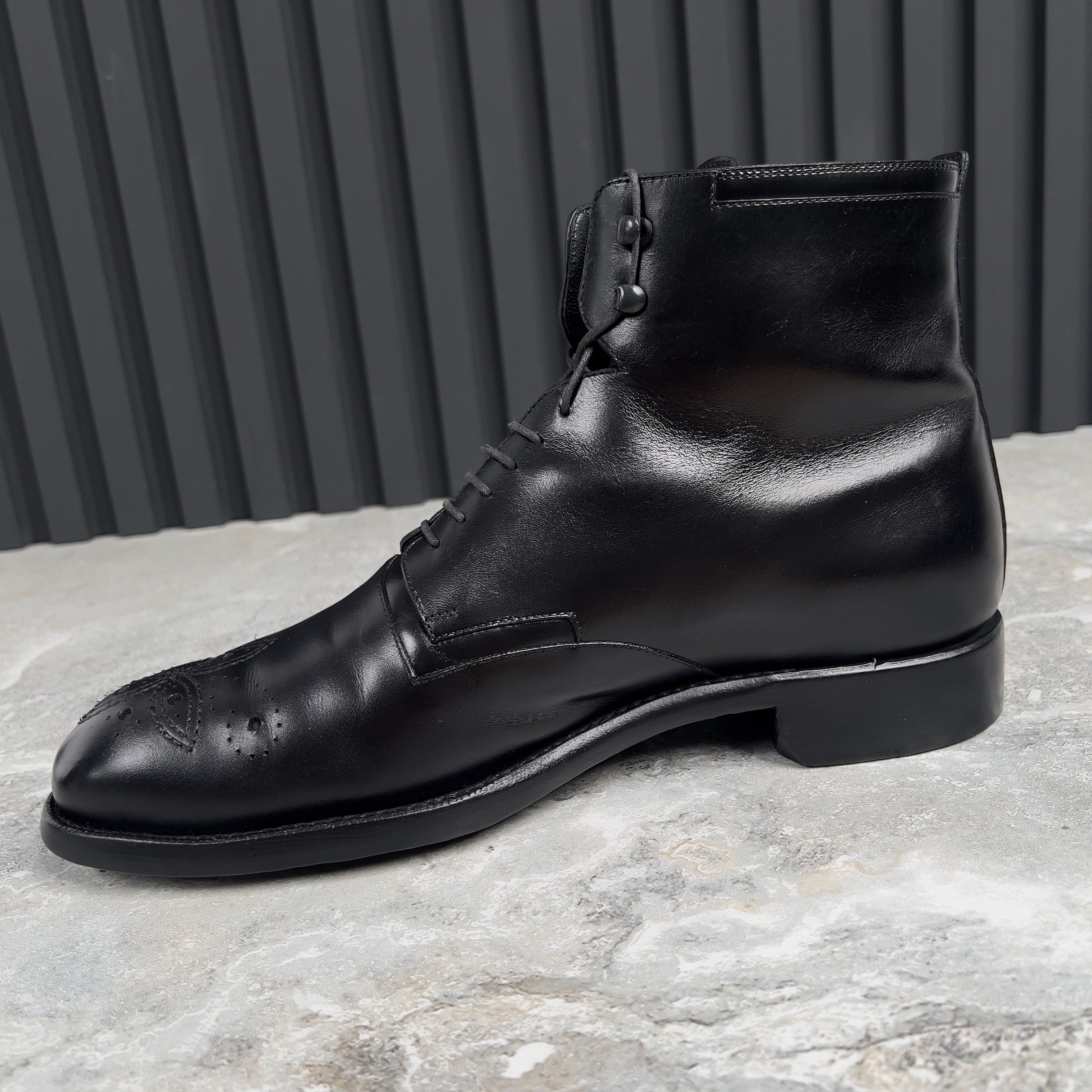 Louis Vuitton Louis Vuitton Combat Perforated Ankle Boots Leather Size US 8 / EU 41 - 7 Thumbnail