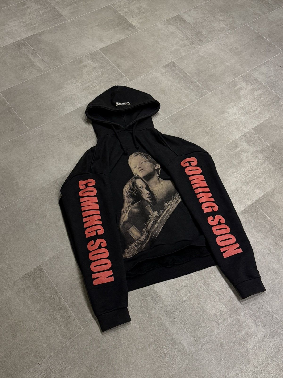 Vetements Vetements Titanic Hoodie Size US M / EU 48-50 / 2 - 1 Thumbnail