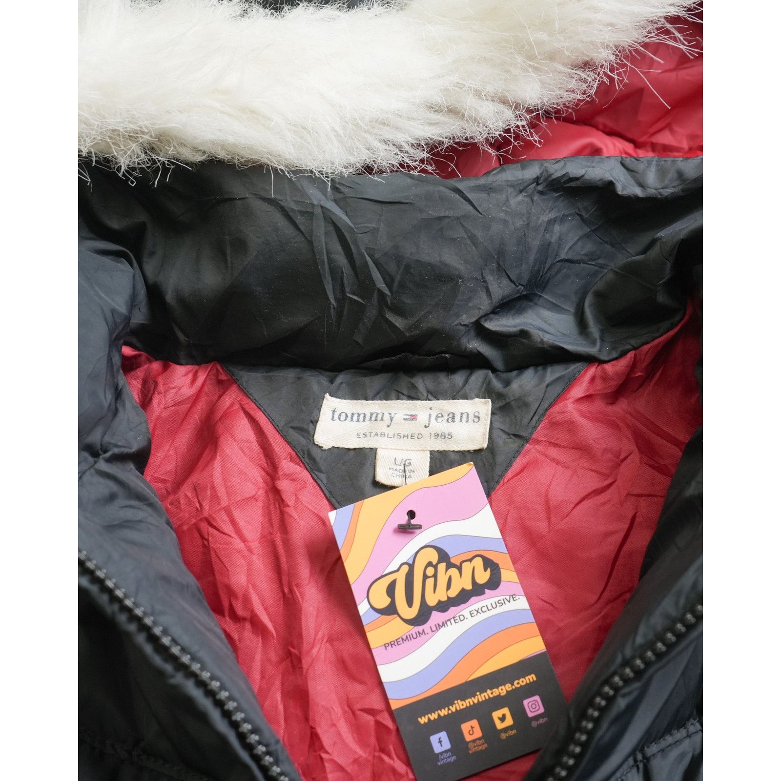 Tommy Hilfiger Vintage 00s Tommy Hilfiger Insulated Jacket - Women's Medium Size M / US 6-8 / IT 42-44 - 3 Thumbnail