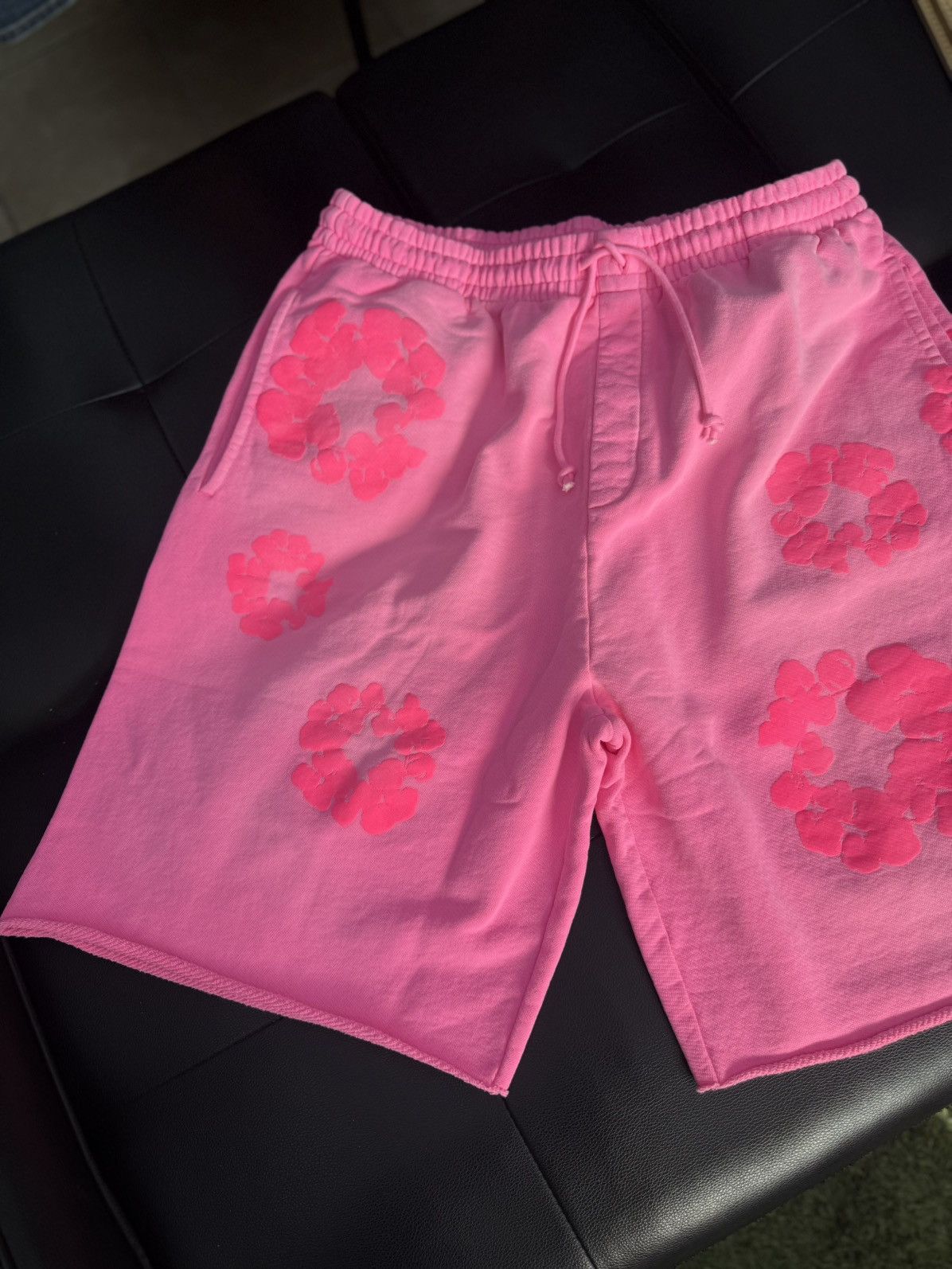 DENIM TEARS Denim Tears 2025 Cotton Wreath Shorts Pink Size XL Size US 36 / EU 52 - 3 Thumbnail