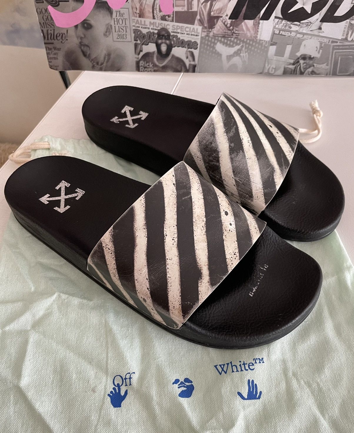 Off white virgil abloh slides hotsell