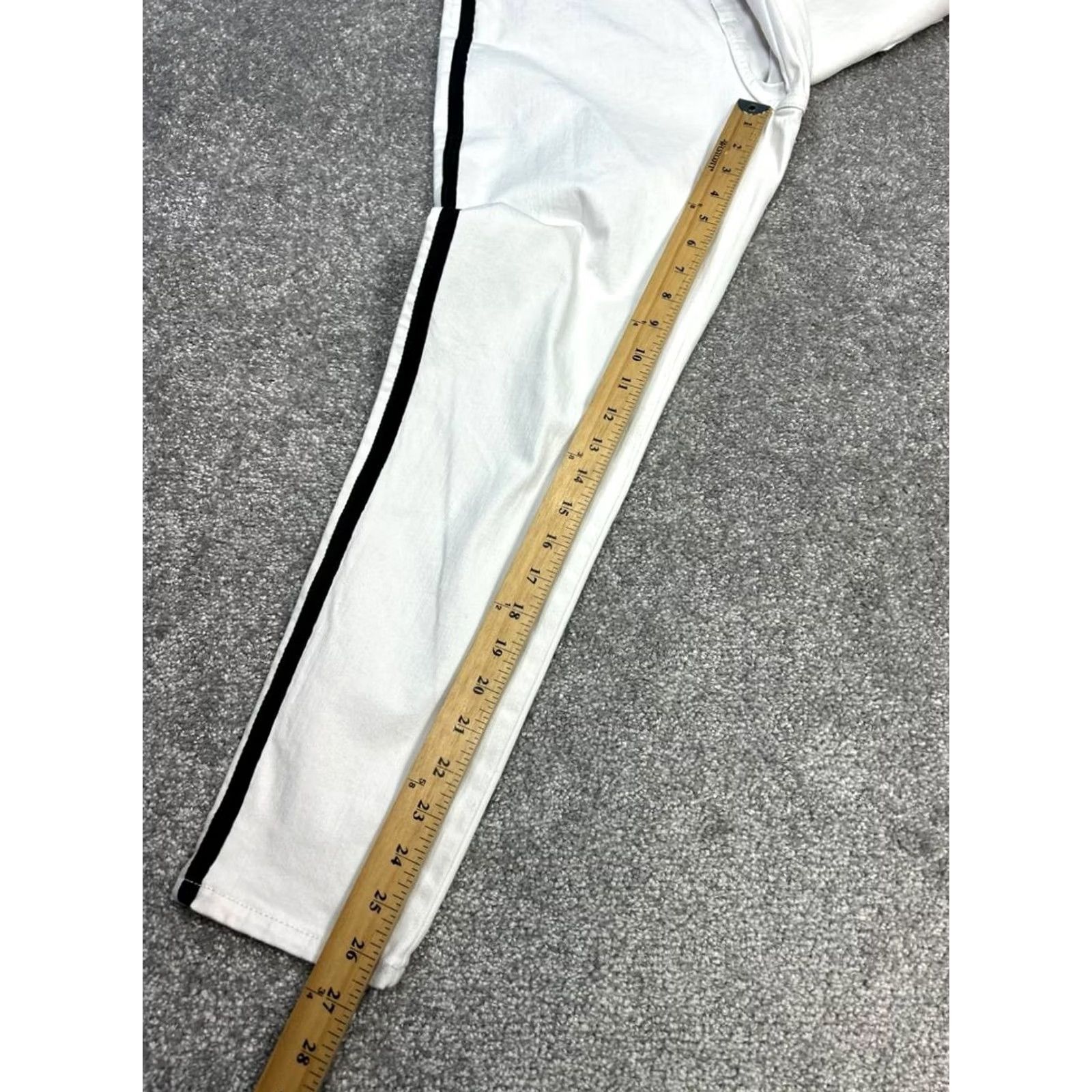 Banana Republic Banana Republic Skinny Jeans Womens 31 White Denim Stretch Mid Rise 32x6 Size 24" / US 00 / IT 34 - 2 Thumbnail