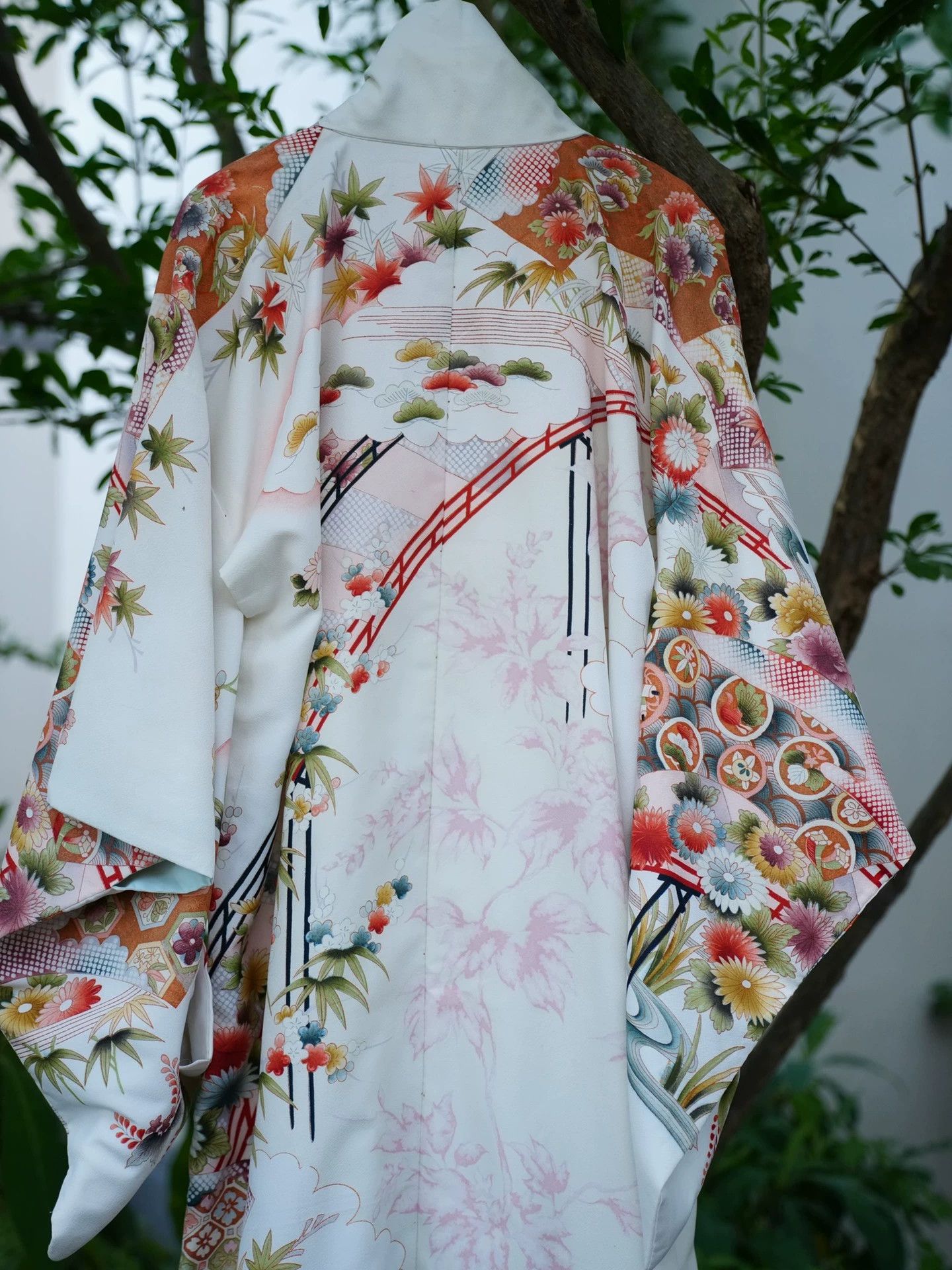 Vintage Japanese Vintage Hand-Painted Ukiyo-e Silk Kimono Size ONE SIZE - 5 Thumbnail
