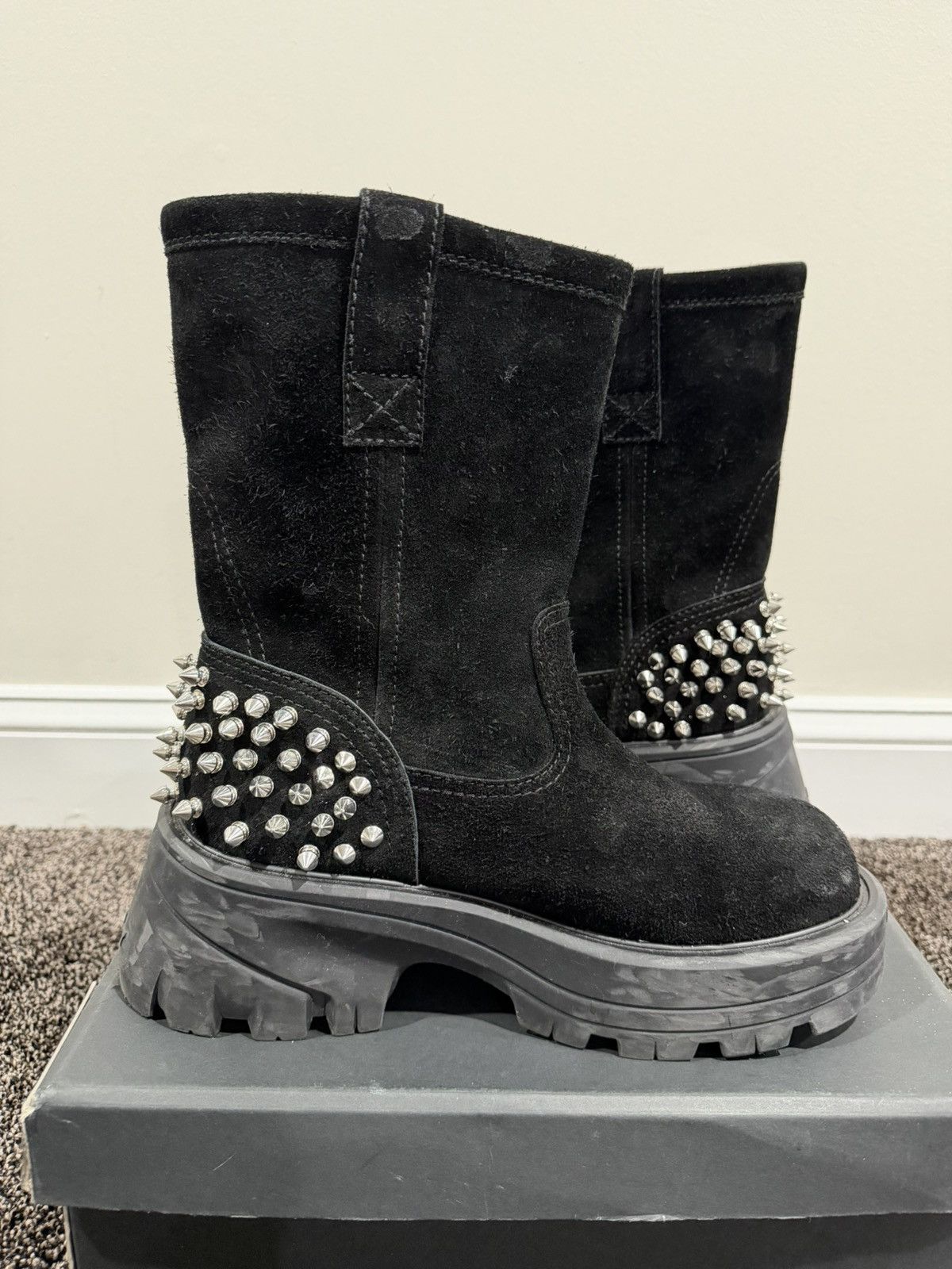 1017 ALYX 9SM 1017 Alyx 9SM Chelsea Calfskin Suede Studded Worker Boots Size US 10 / EU 43 - 8 Thumbnail