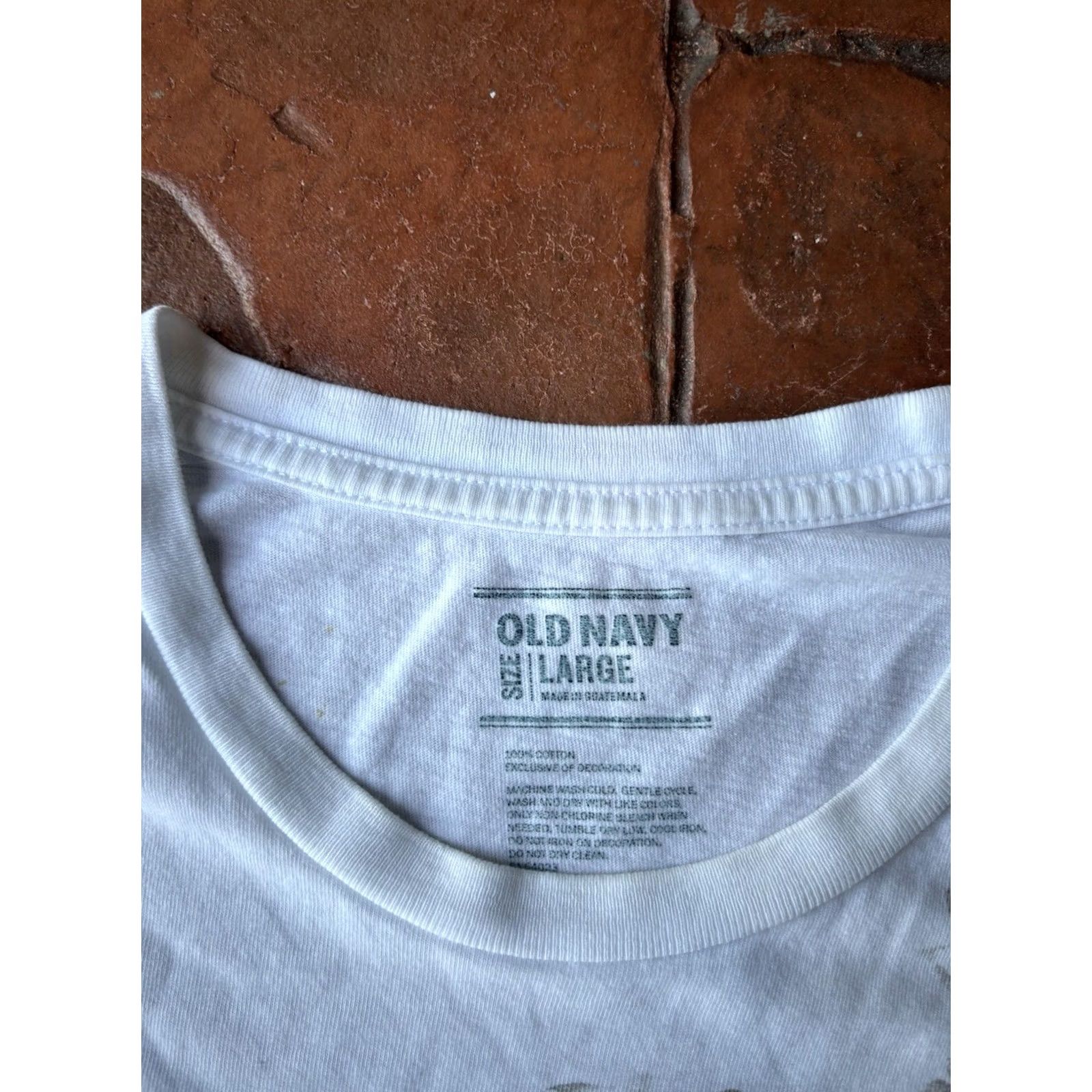 Old Navy VINTAGE Old Navy T-Shirt XL White Skull Grunge Y2K Affliction Style Crew Neck Short Sleeve Men Size US XL / EU 56 / 4 - 2 Thumbnail