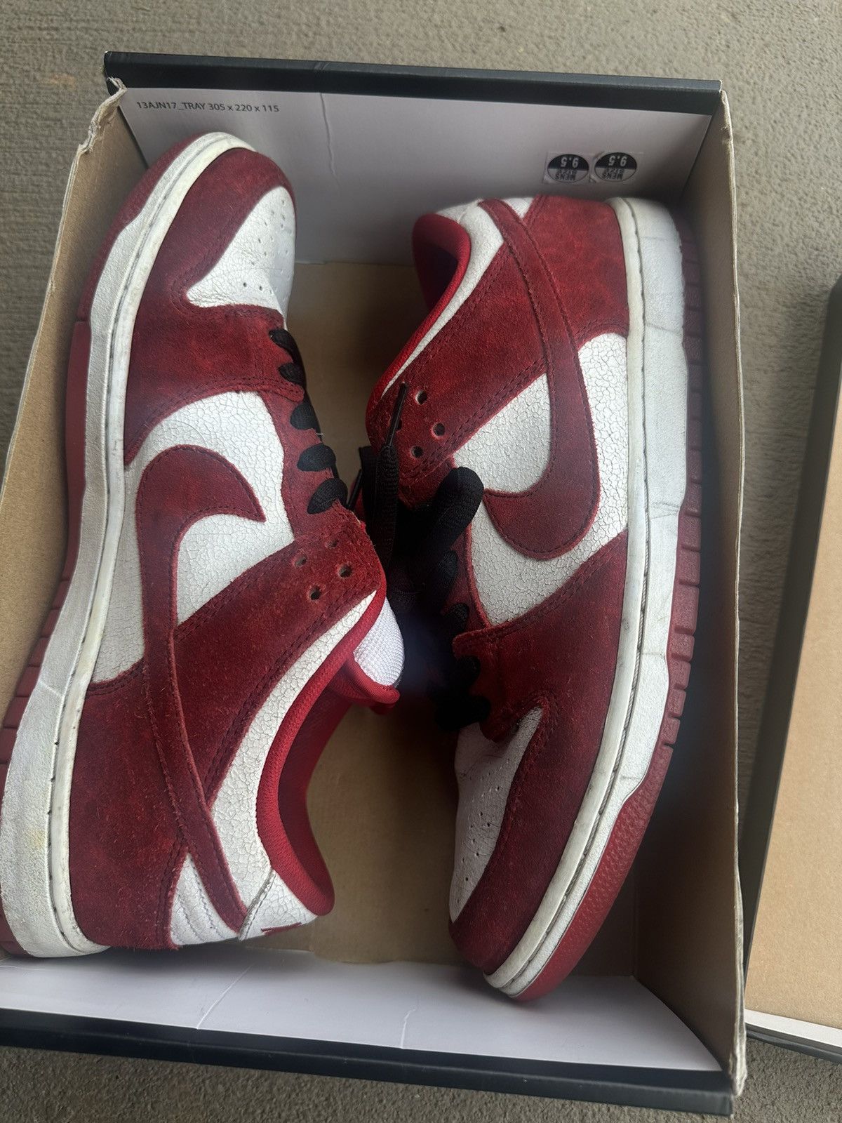 Nike Nike 2014 Valentine’s Day dunk lows Size US 11 / EU 44 - 6 Thumbnail