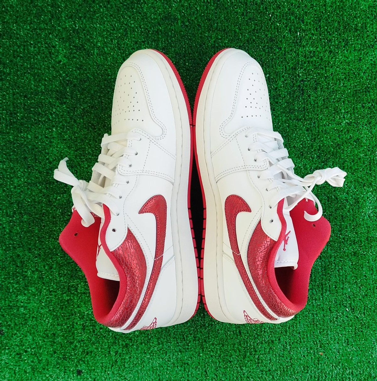 Jordan Brand New Air Jordan 1 Unisex. Size US 8.5 / EU 41-42 - 4 Thumbnail