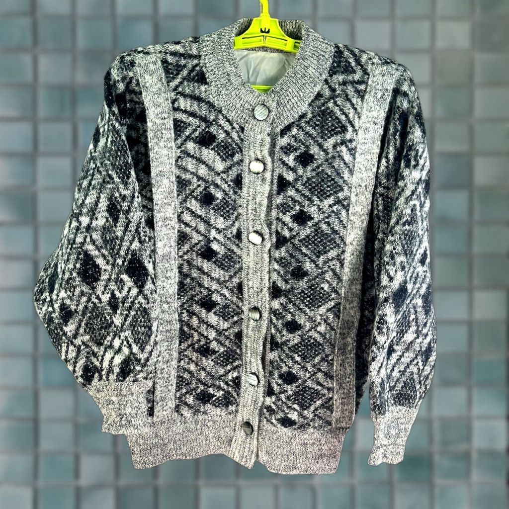 Simons VINTAGE Simon Wool Blend Cardigan Sweater Womens M Gray Geometric V-Neck Lined Casual Classic City Fall Winter Size M / US 6-8 / IT 42-44 - 1 Thumbnail