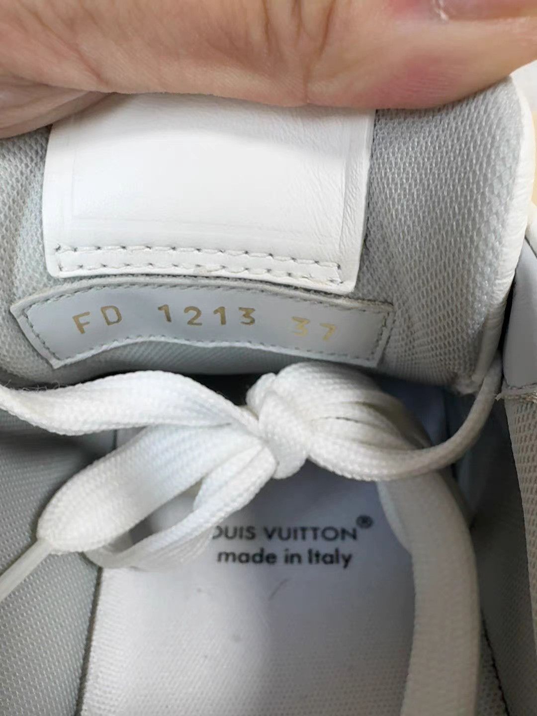 Louis Vuitton LOUIS VUITTON Trainer Leather Low-Top Fashion Sneakers K13 Size US 7 / IT 37 - 6 Thumbnail