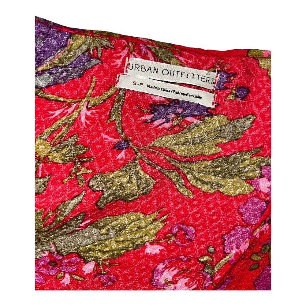 Urban Outfitters Urban Outfitter l Georgie Surplice Floral Blouse Size Small Size S / US 4 / IT 40 - 8 Thumbnail