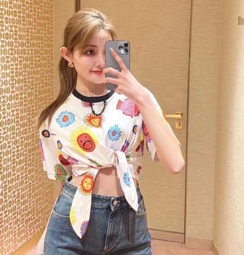 Louis Vuitton Louis Vuitton 23 White Sun Cartoon Print Crew Neck Short S Size S / US 4 / IT 40 - 9 Thumbnail