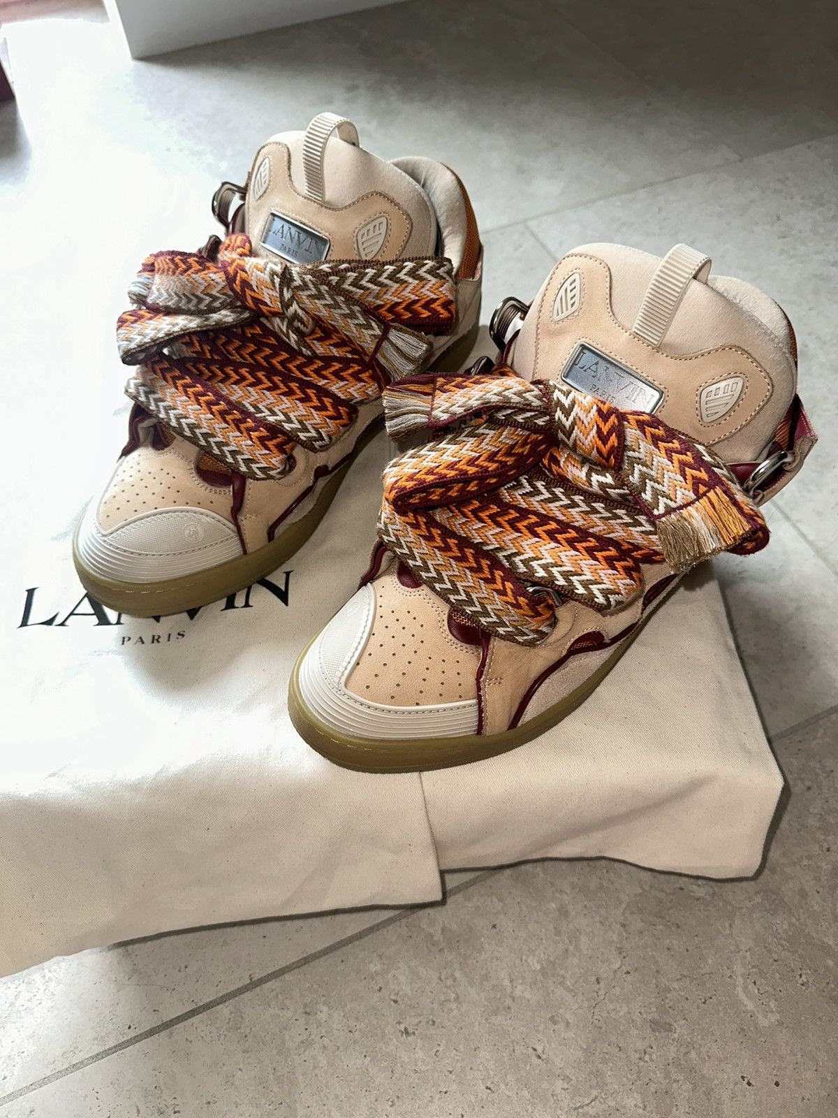 lanvin curb