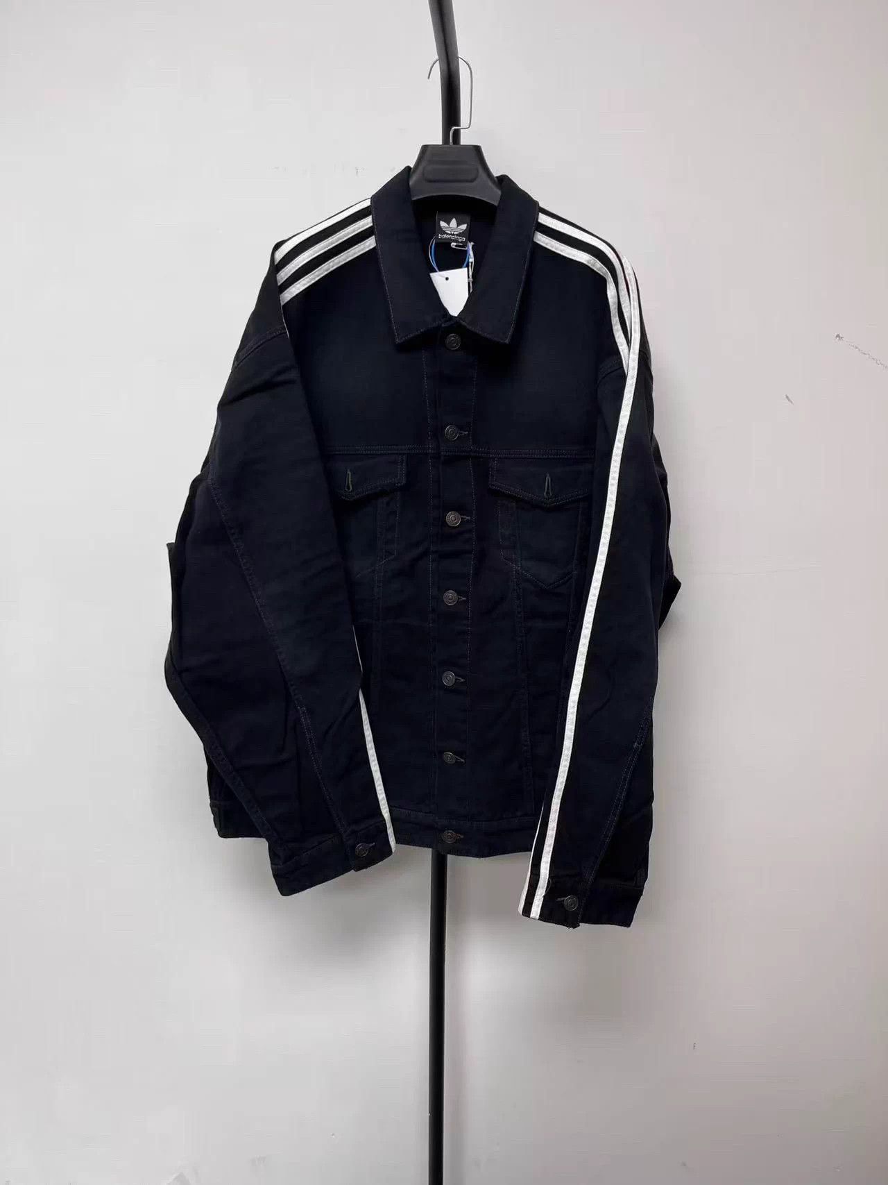 Balenciaga Balenciaga x adidas Logo Stripe Denim Oversized Unisex Black Size L / US 10 / IT 46 - 1 Thumbnail