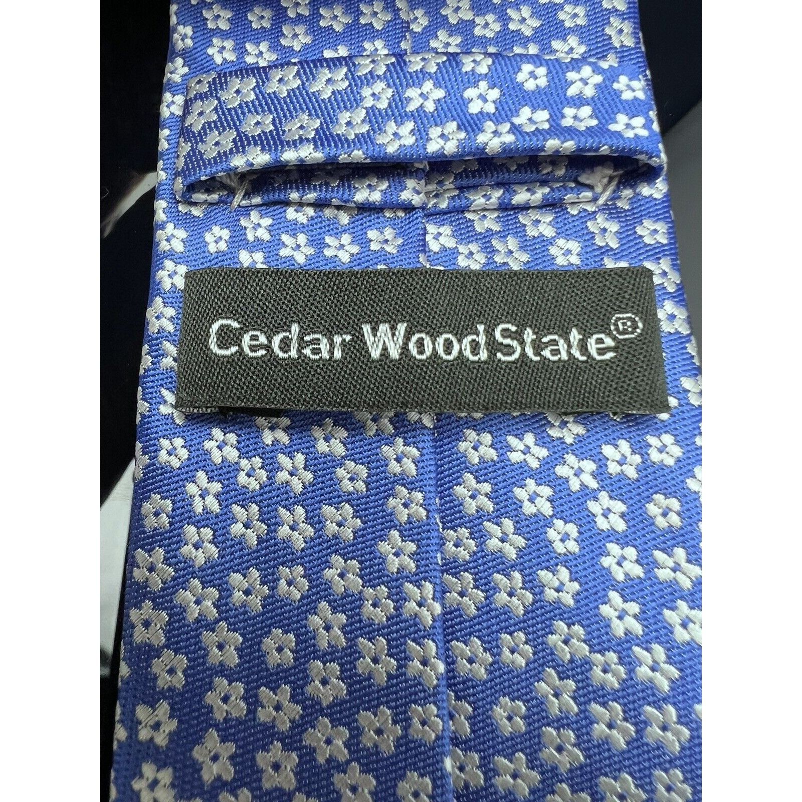 Cedarwood State Cedar Wood State Mens Tie Blue Floral Necktie 2.75”W x 58" L Size ONE SIZE - 3 Thumbnail