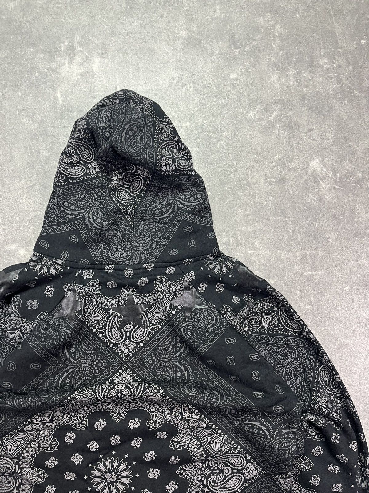 Pelle Pelle Pelle Pelle Bandana Print AOP Hoodie L Rare Size US L / EU 52-54 / 3 - 9 Thumbnail