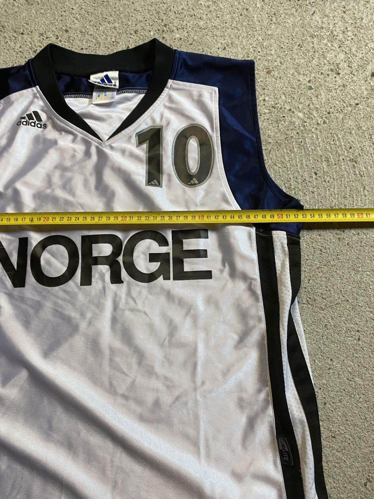 Adidas Adidas vintage tanktop sleeveless norge norway basketball Size US L / EU 52-54 / 3 - 10 Thumbnail