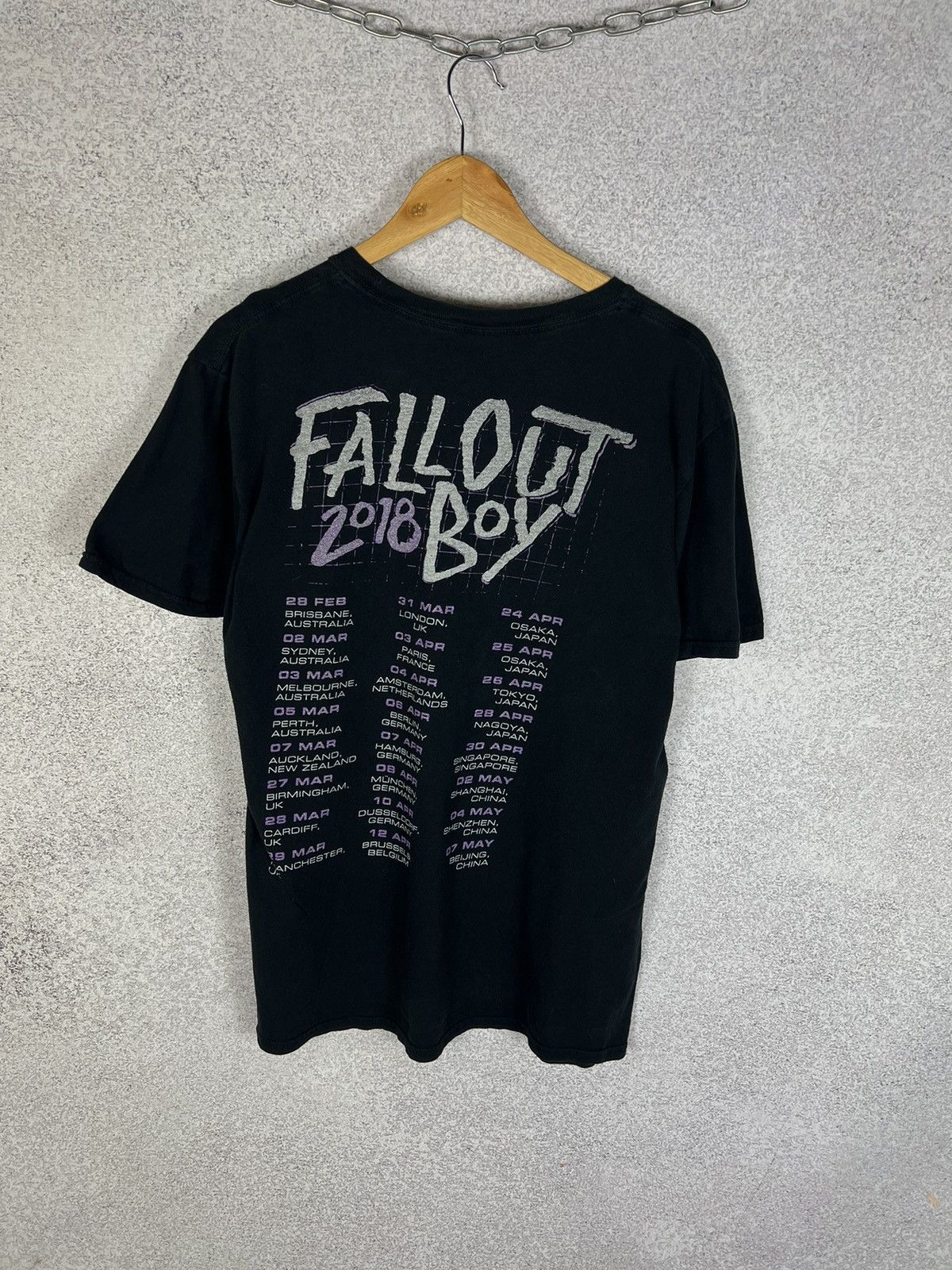 Band Tees Vintage Fall Out Boy World Tour Band Tee Size US XL / EU 56 / 4 - 4 Thumbnail