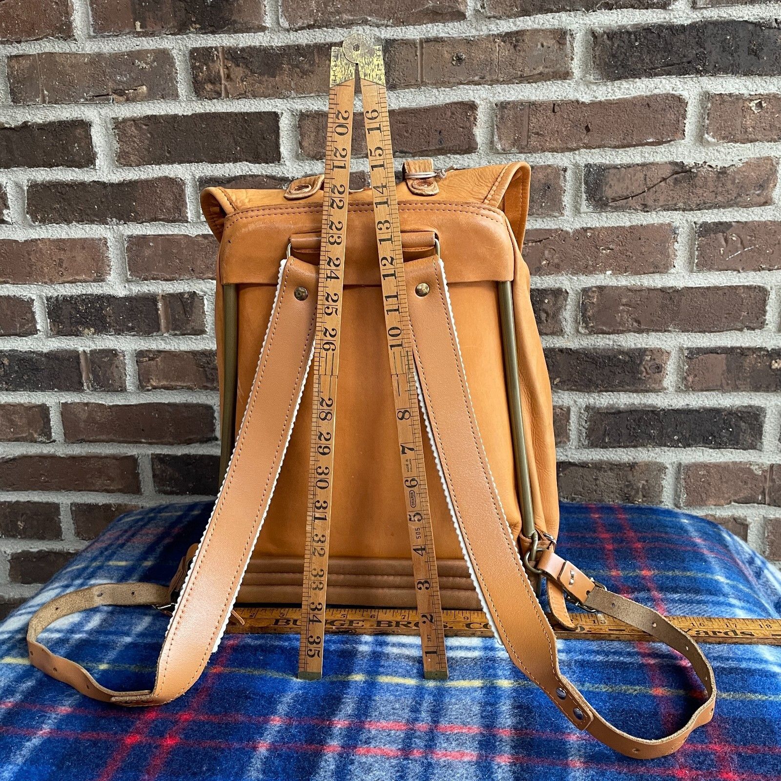 Other RARE 1970s REINDEER HIDE LEATHER BACKPACK RUCKSACK R$1398 Size ONE SIZE - 5 Thumbnail