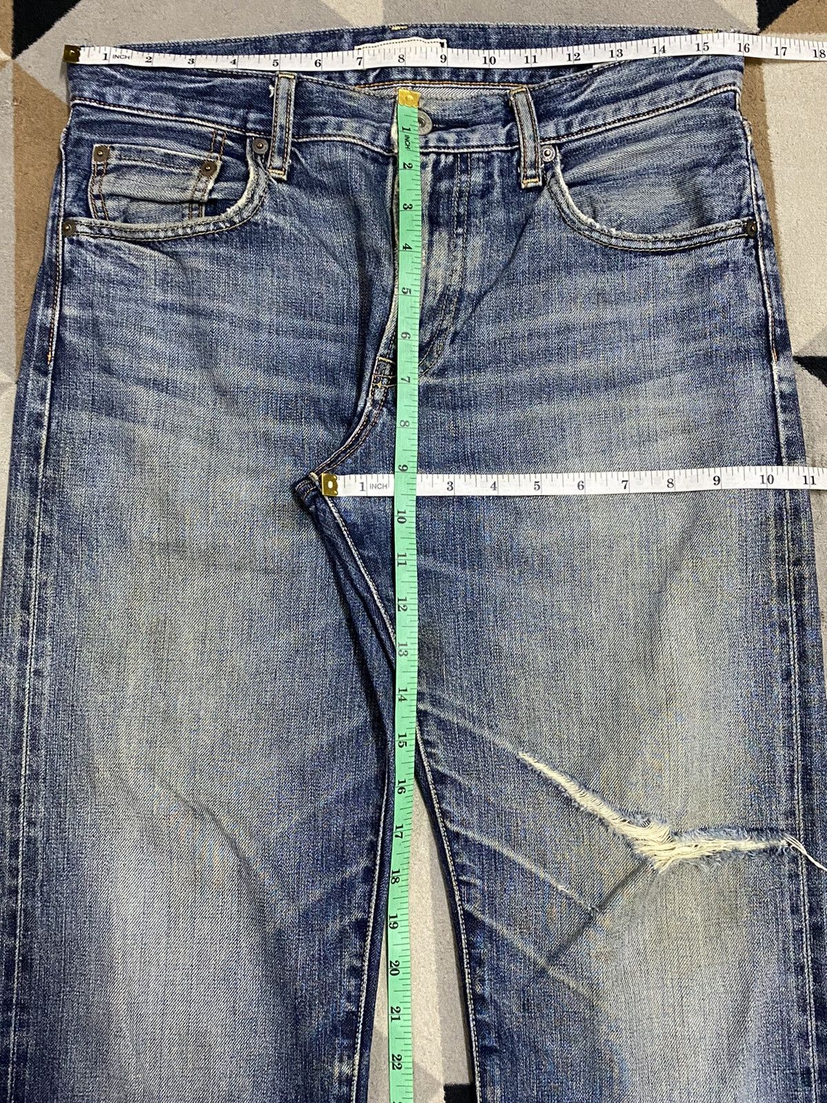 Japanese Brand Vintage Uniqlo Blue Wash Distressed Jeans Size US 32 / EU 48 - 12 Thumbnail