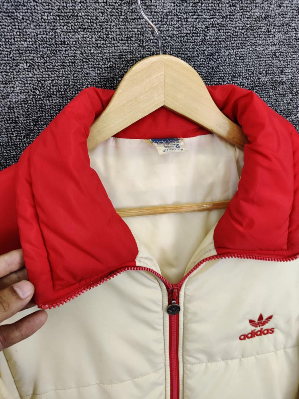 Adidas Vintage 80's Adidas Trefoil Puffer Jacket Size US L / EU 52-54 / 3 - 3 Thumbnail
