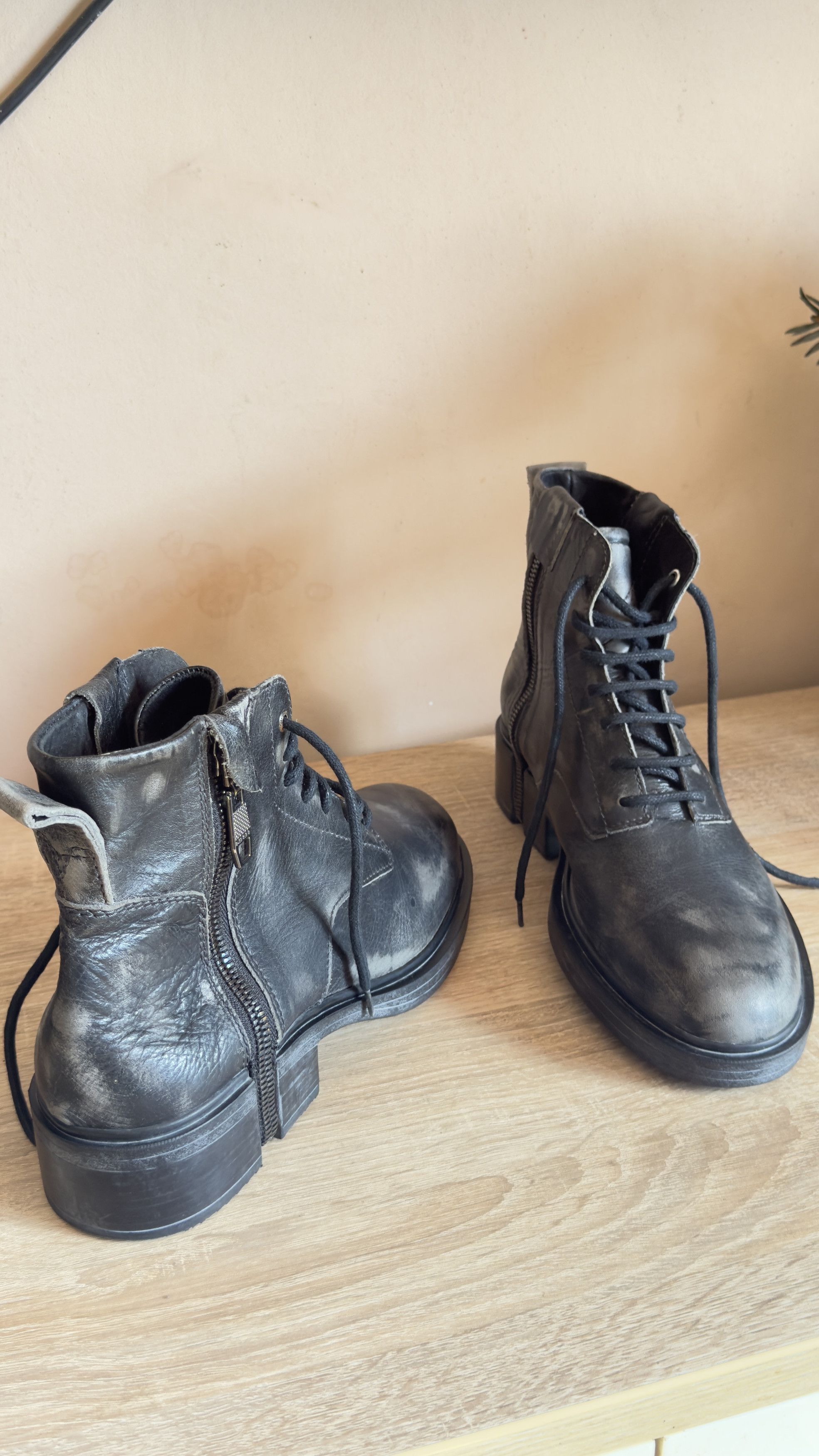 Diesel 🔥 Diesel boots D-zipphim boots size 8 to 8.5 us Size US 8 / EU 41 - 9 Thumbnail