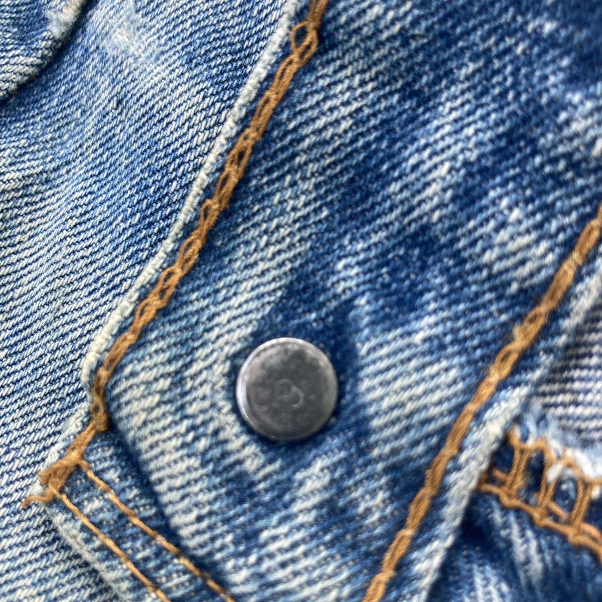 Levi's VINTAGE 60s LEVI’S 501 SELVEDGE BUTTON 6 DISTRESSED JEANS Size US 30 / EU 46 - 12 Thumbnail