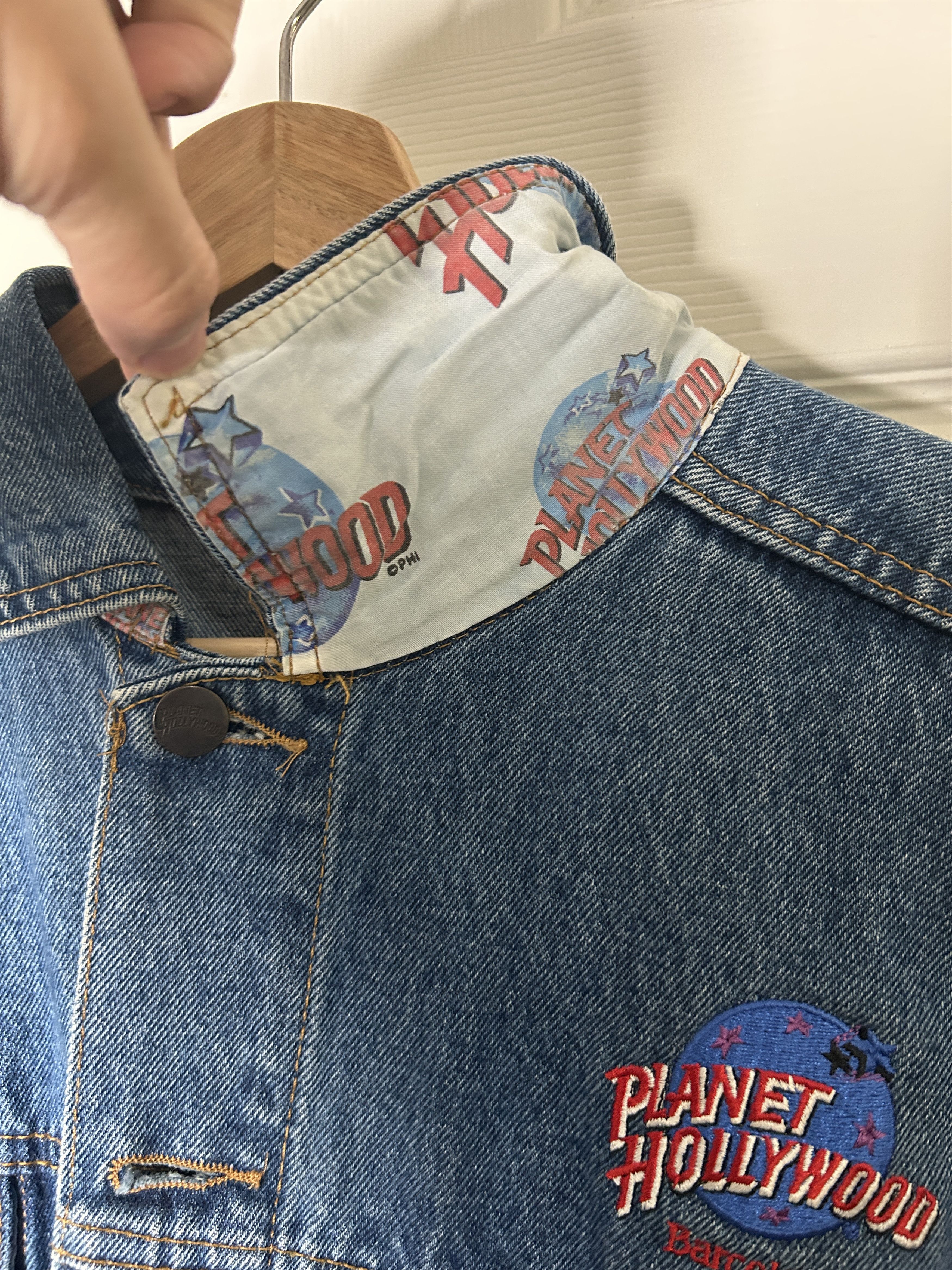 Planet Hollywood Vintage 90S Planet Hollywood Barcelona Denim Jean Jacket L Size US L / EU 52-54 / 3 - 8 Thumbnail