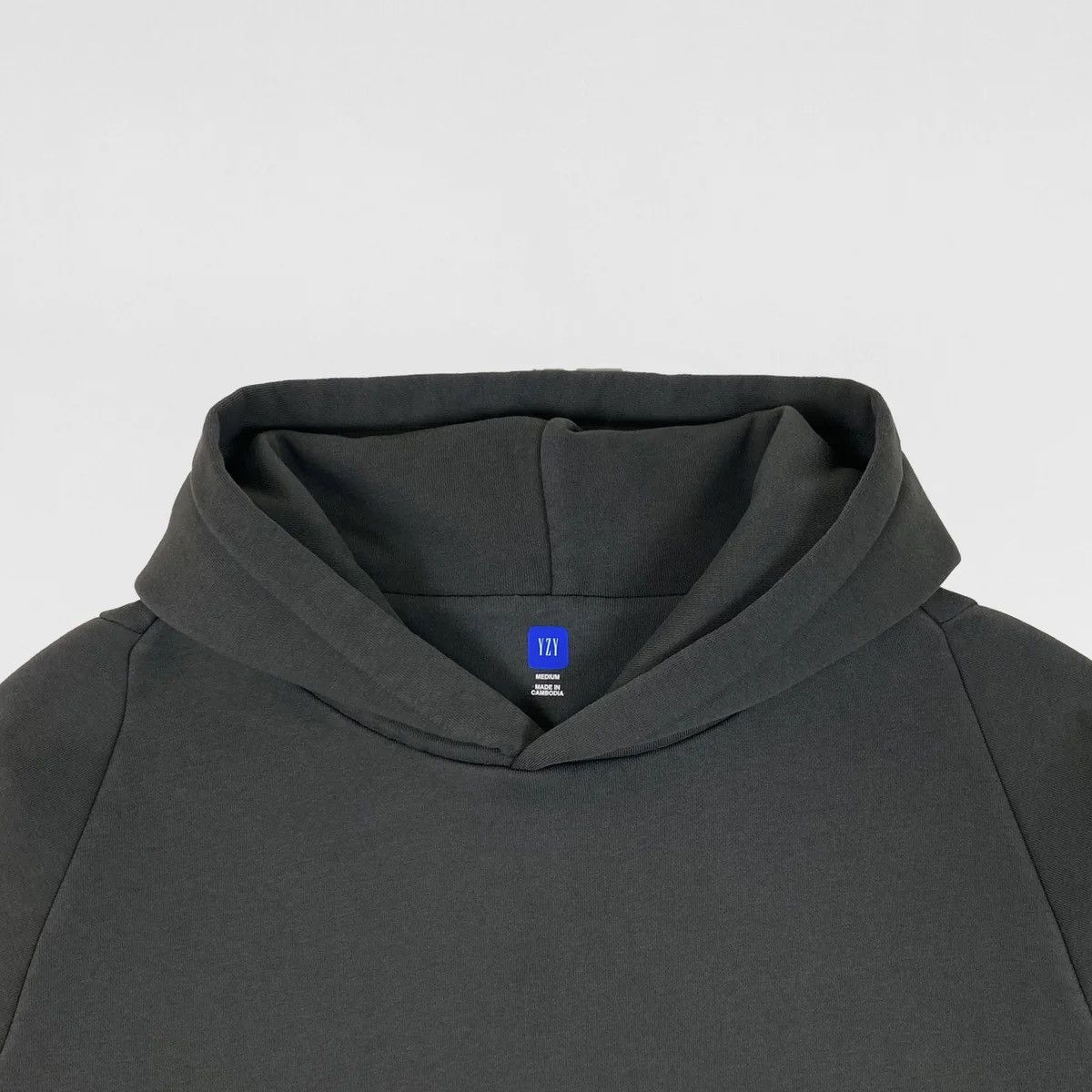 Balenciaga × Gap × Yeezy YGEBB Shrunken Logo Hoodie Size US L / EU 52-54 / 3 - 15 Thumbnail