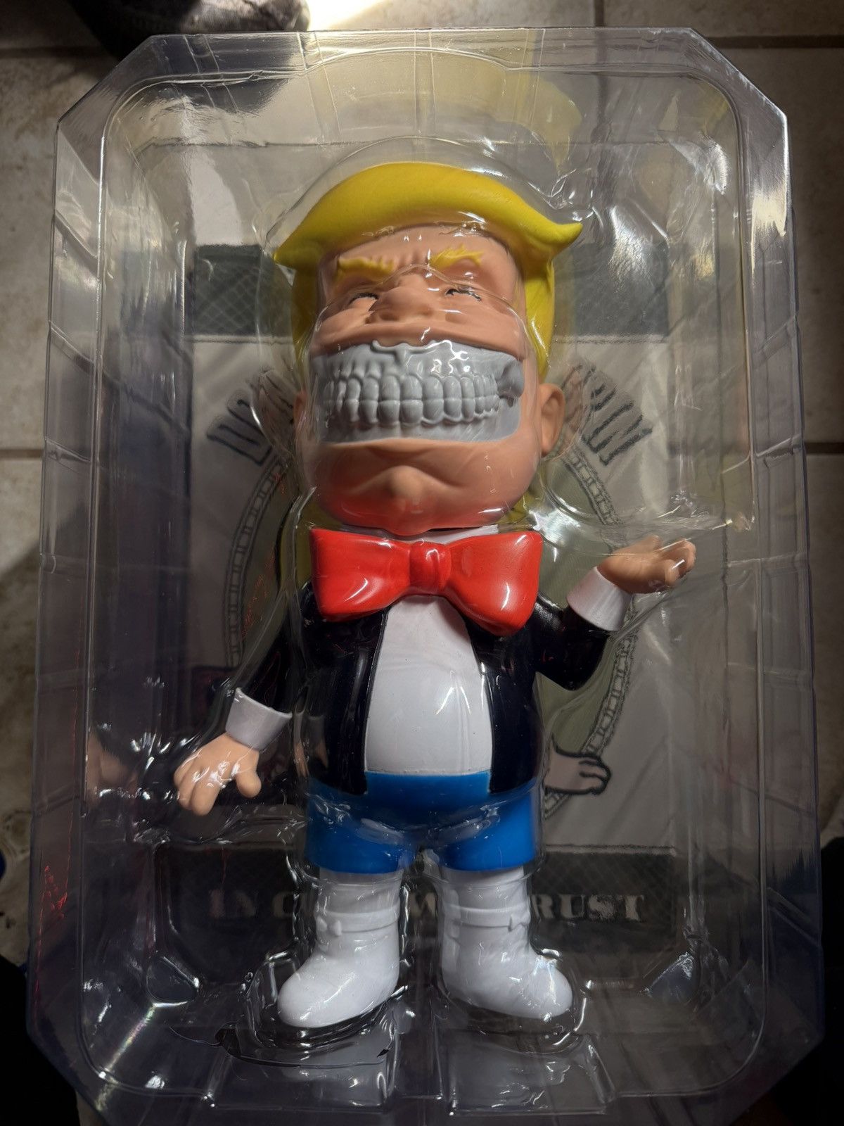 Other RON ENGLISH DONALD T. RICH GRIN Size ONE SIZE - 2 Thumbnail