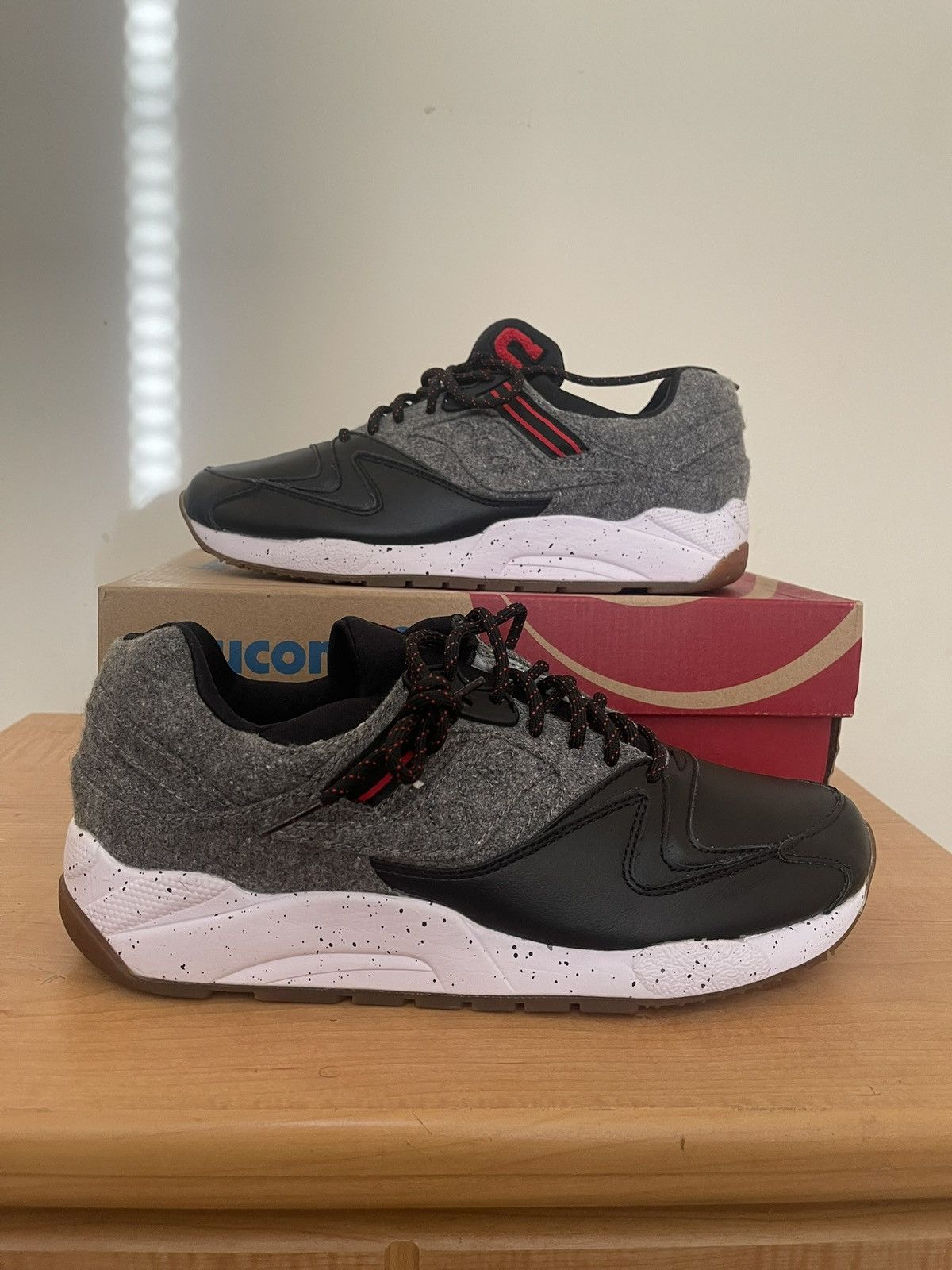 Saucony Saucony Grid 9000 Size US 10 / EU 43 - 1 Thumbnail