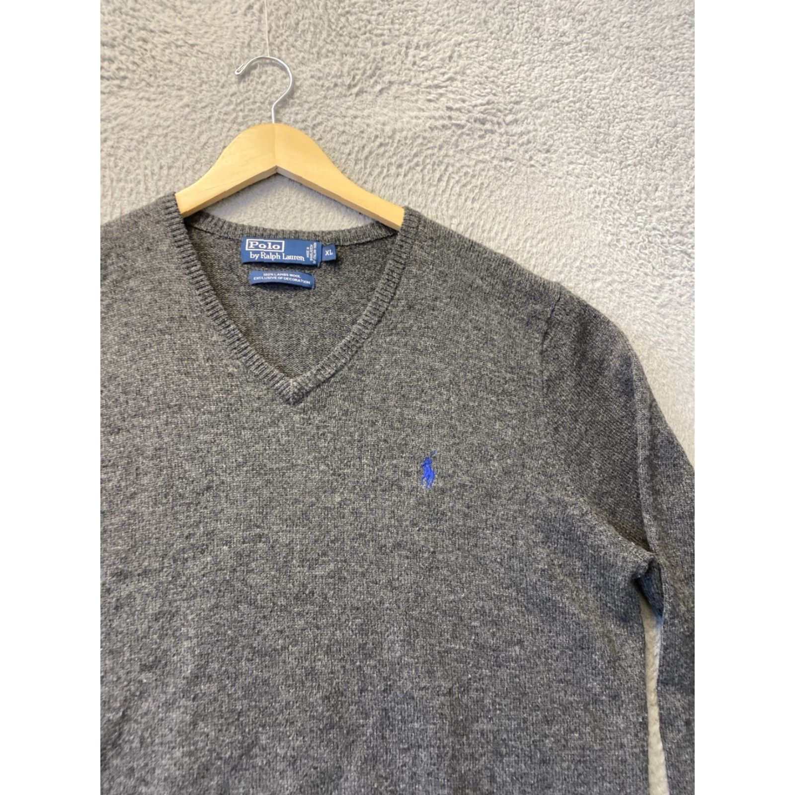 Polo Ralph Lauren VINTAGE Polo Ralph Lauren Men’s XL Sweater Pullover Wool V-Neck Embroidered Logo Gray All Seasons Size US XL / EU 56 / 4 - 2 Thumbnail