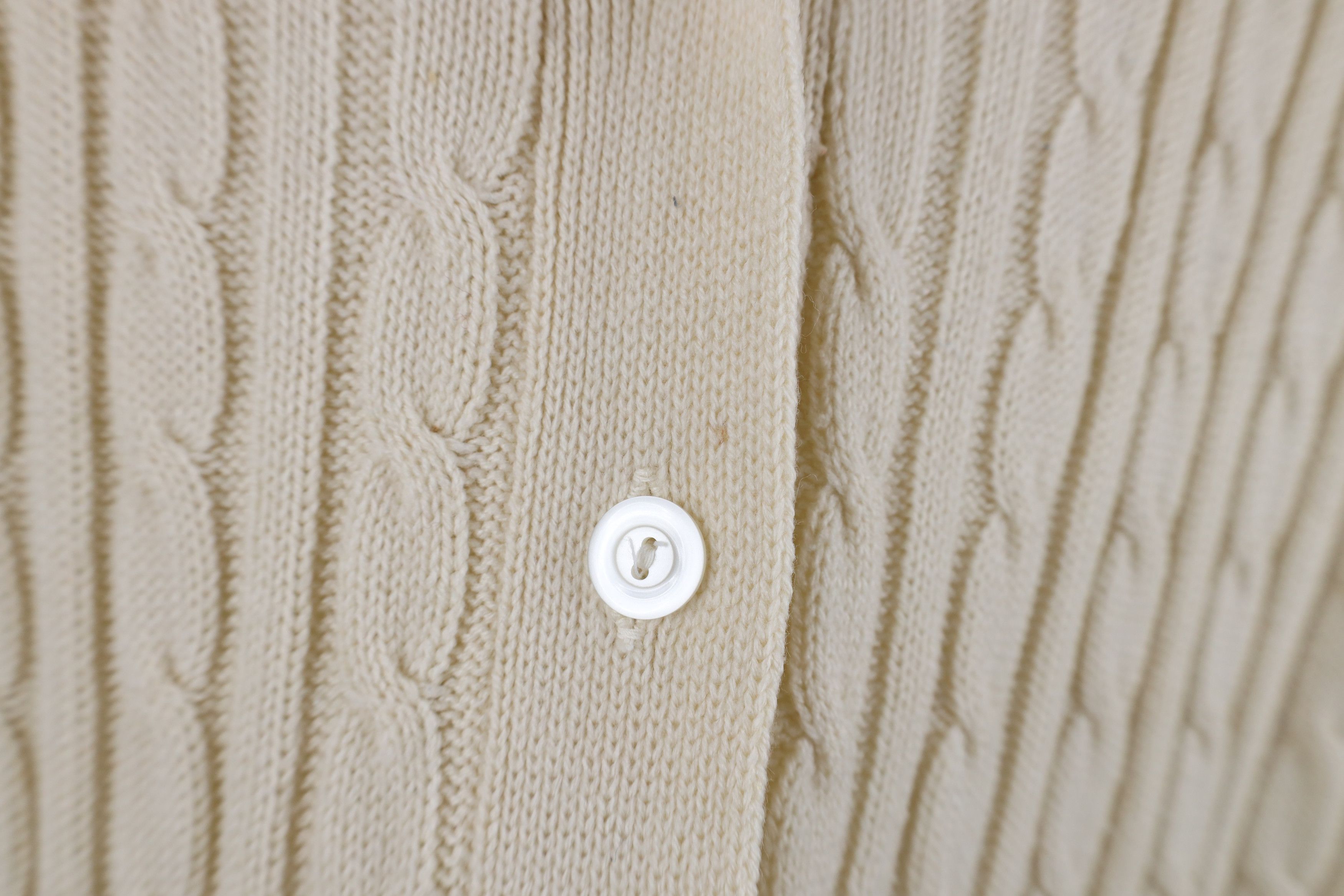 Vintage Vintage 70s Streetwear Chunky Cable Knit Sweater Vest Beige Size M / US 6-8 / IT 42-44 - 4 Thumbnail