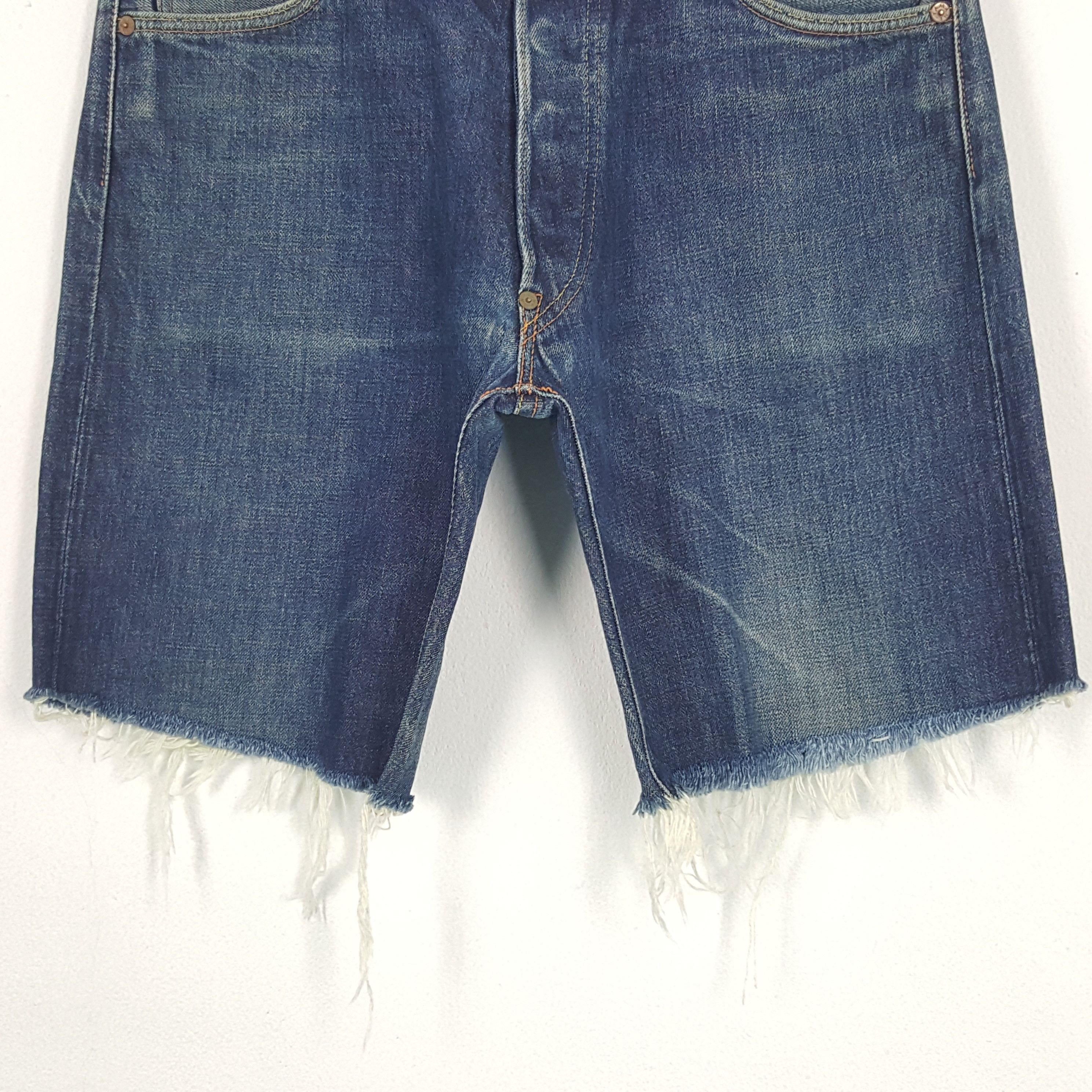 Evisu × Japanese Brand × Vintage Vintage Evisu Japan Selvedge Custom Art Daicock Shorts Jeans Size US 33 - 4 Thumbnail