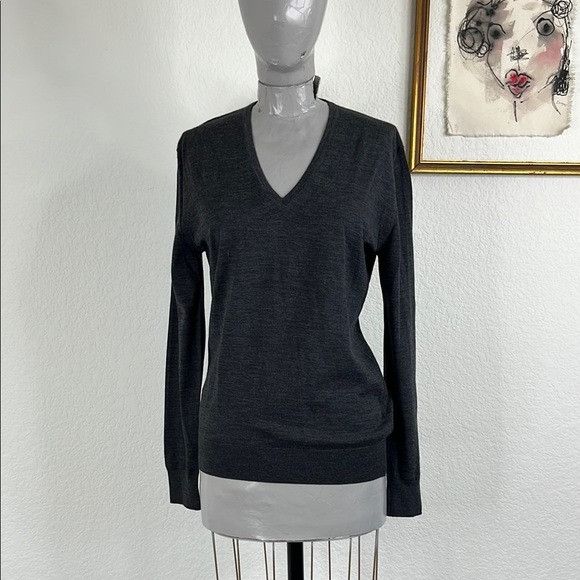 Prada Prada Marled Heathered Gray V-Neck Sweater Wool Made in Ital Size XS / US 0-2 / IT 36-38 - 1 Thumbnail