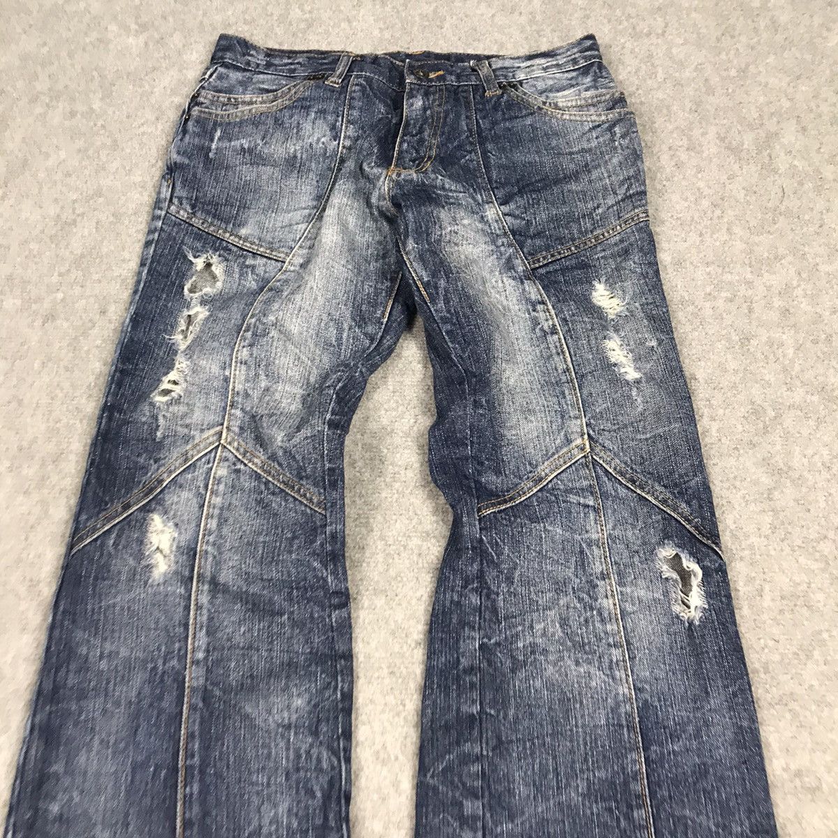 If Six Was Nine FLARE DENIM SEMANTICDESIGN RIPPED DISTRESSED BOOT CUT PANTS Size US 28 / EU 44 - 2 Thumbnail