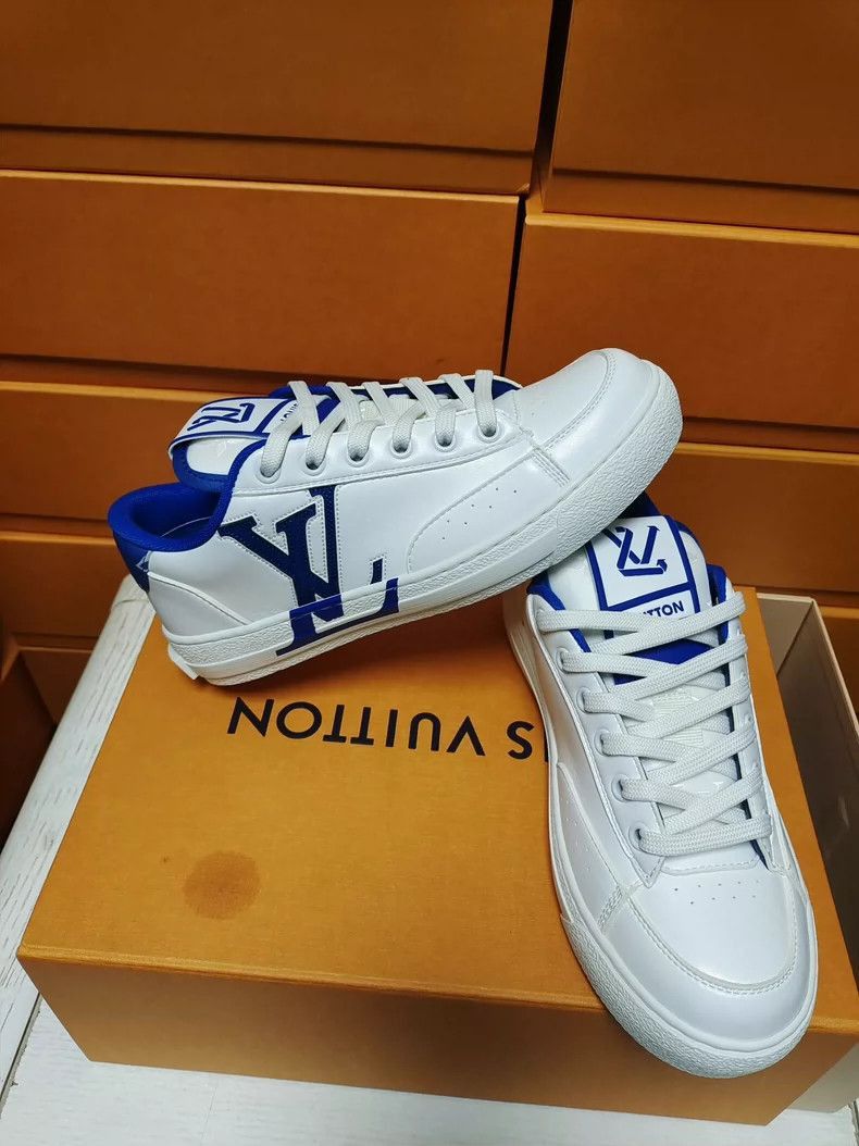 Louis Vuitton Louis Vuitton LV Women's LowTop Sneakers in White and Blue Size US 5 / IT 35 - 5 Thumbnail
