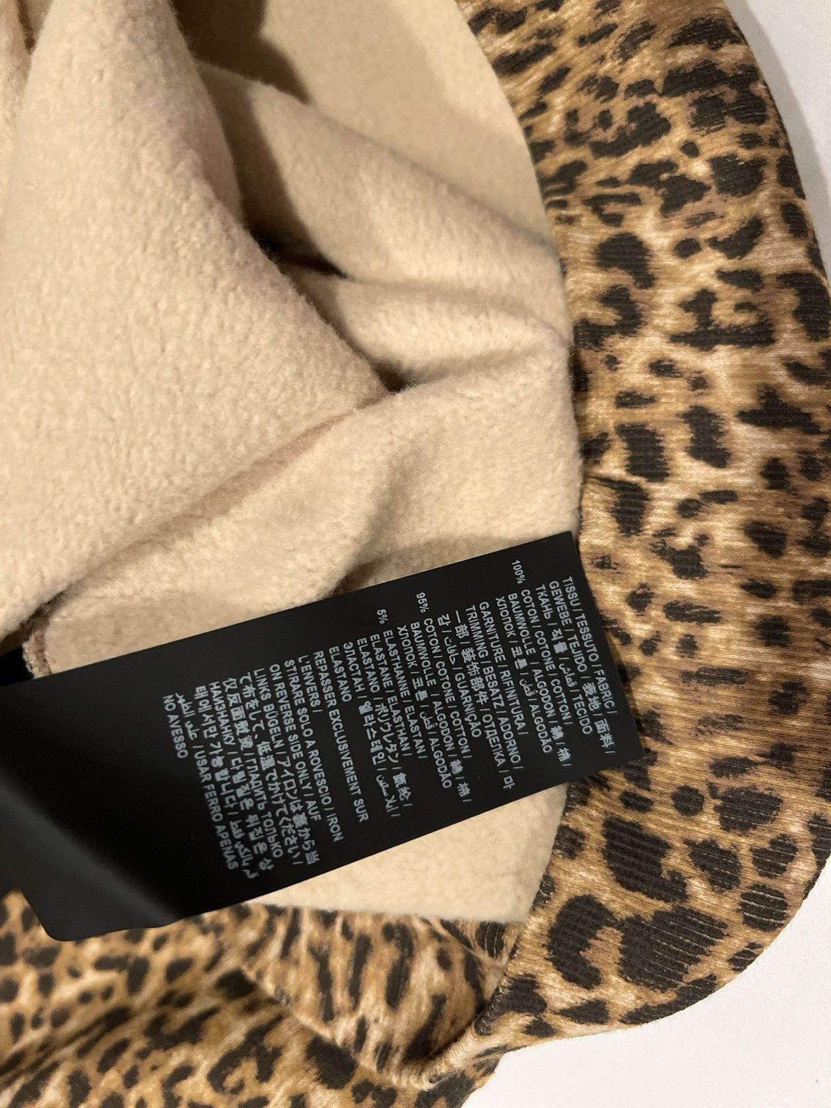 Saint Laurent Paris Saint Laurent men’s leopard print hoodie. XS. $1090 Size US XS / EU 42 / 0 - 11 Thumbnail